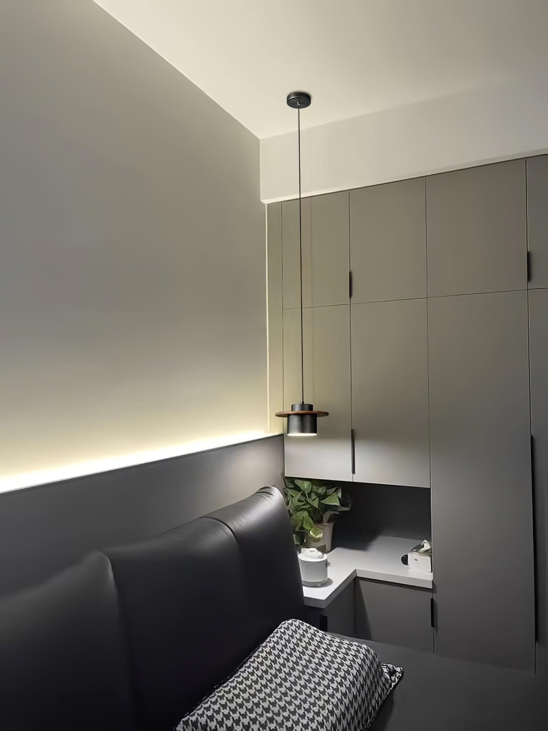 Kirixy Industrial Brass Pendant Light-Neutral Decor