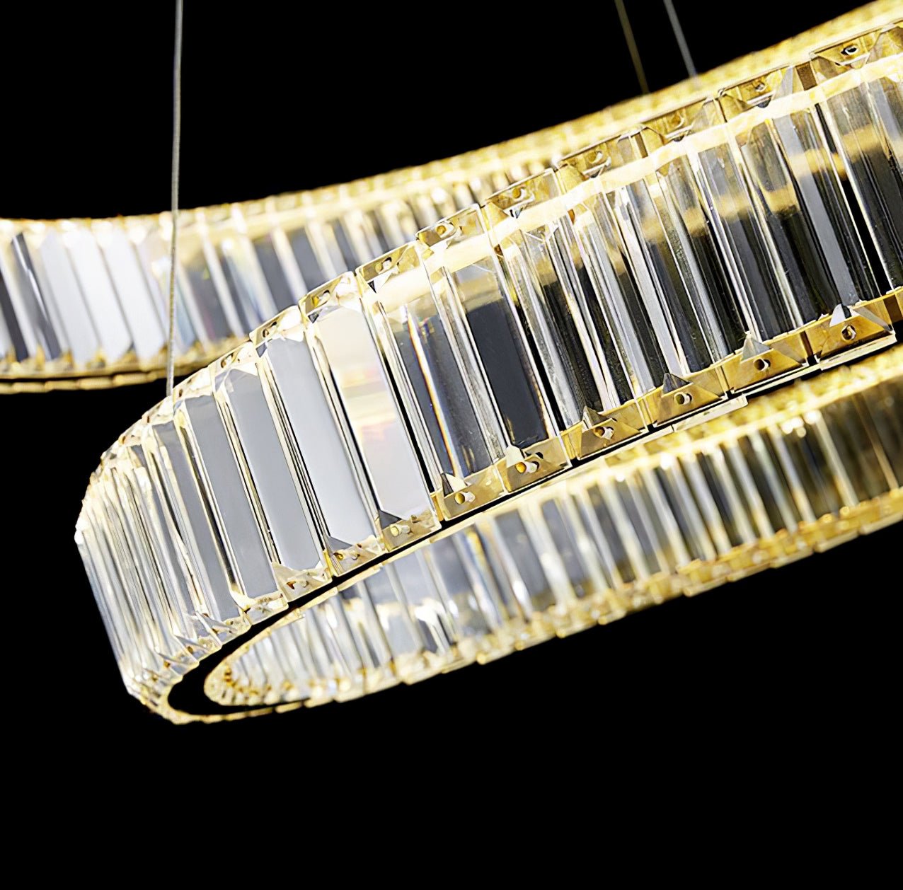 Lustra Chandelier Gold Crystal Ring-Neutral Decor