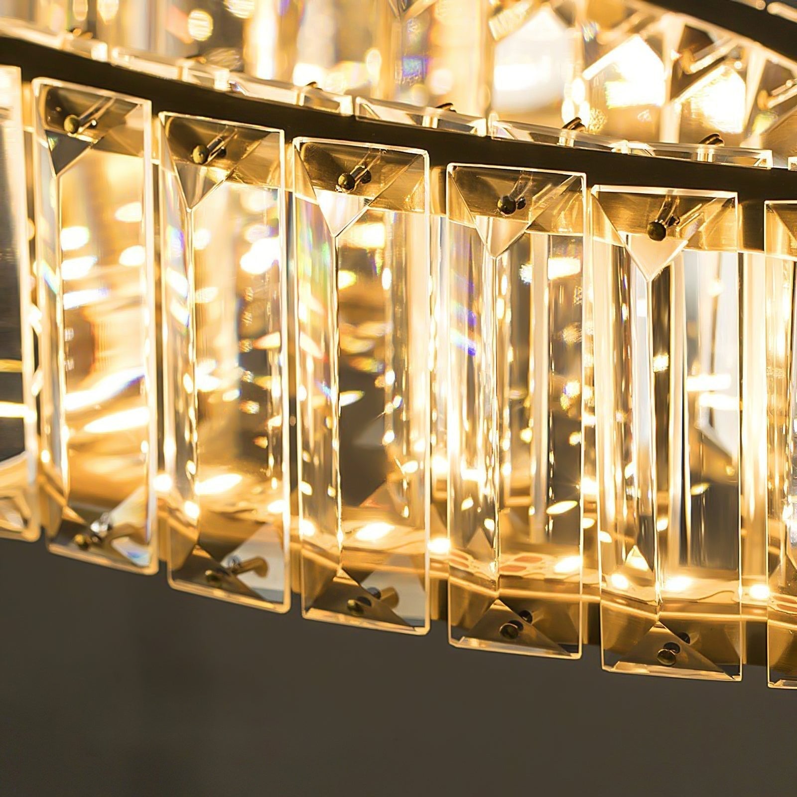 Lustra Chandelier Gold Crystal Ring-Neutral Decor
