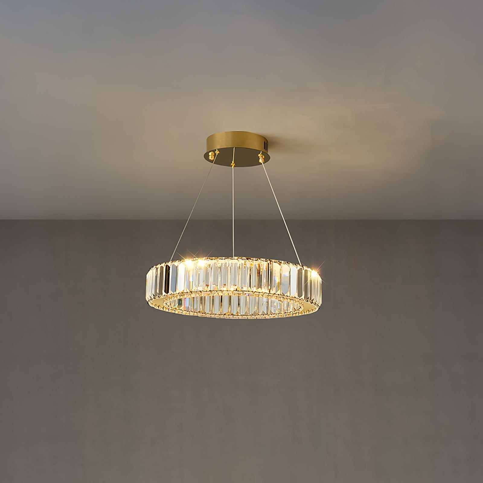 Lustra Chandelier Gold Crystal Ring-Neutral Decor