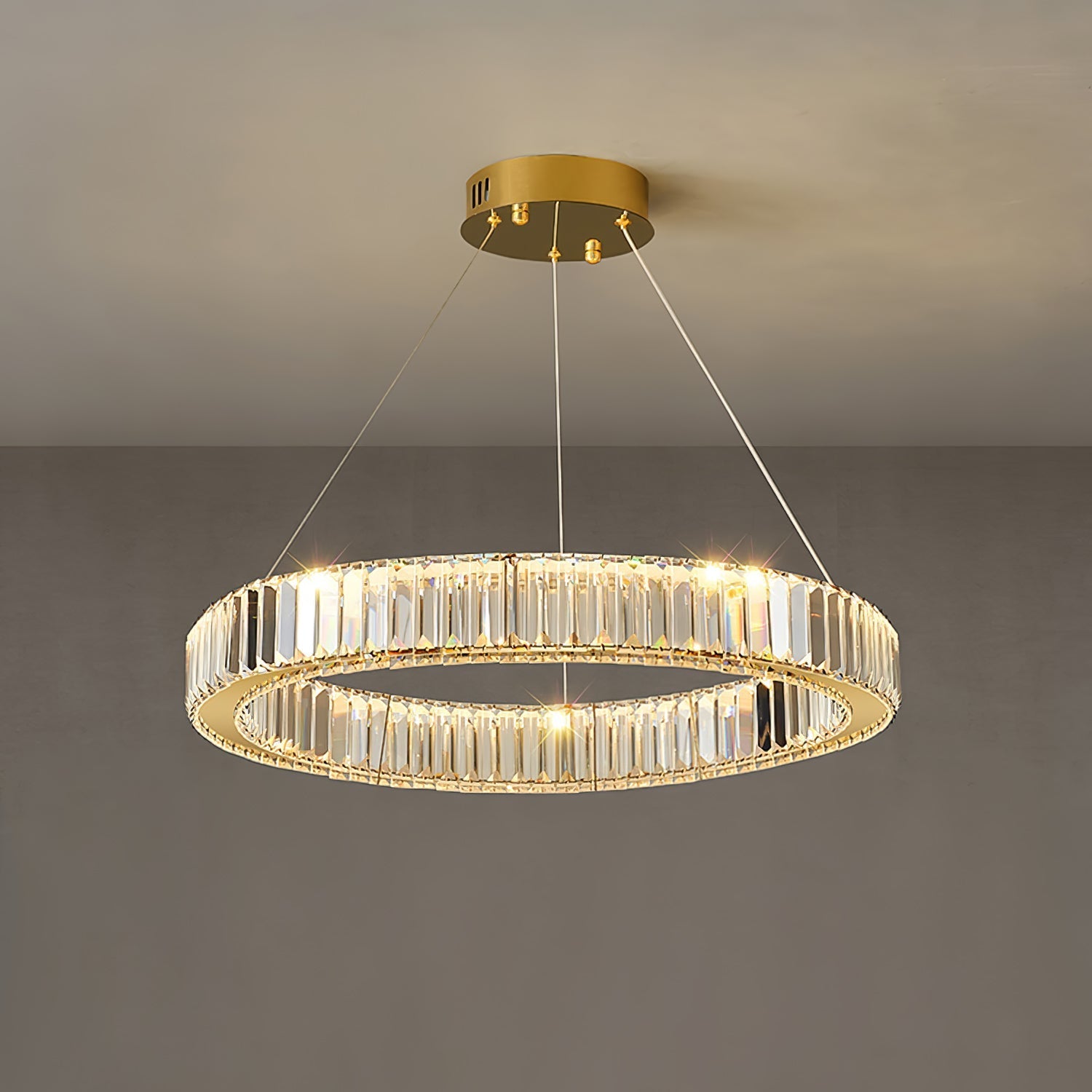 Lustra Chandelier Gold Crystal Ring-Neutral Decor