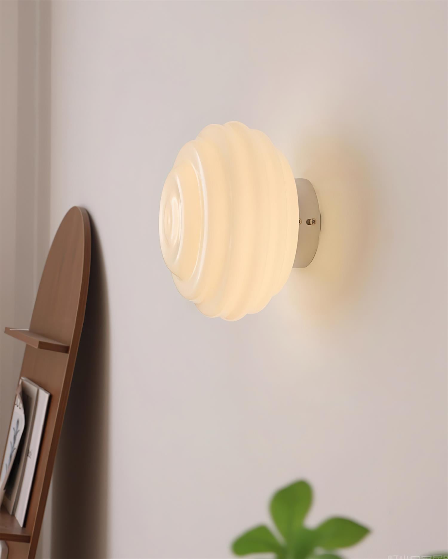 Duvia Rippled Glass Wall Lamp