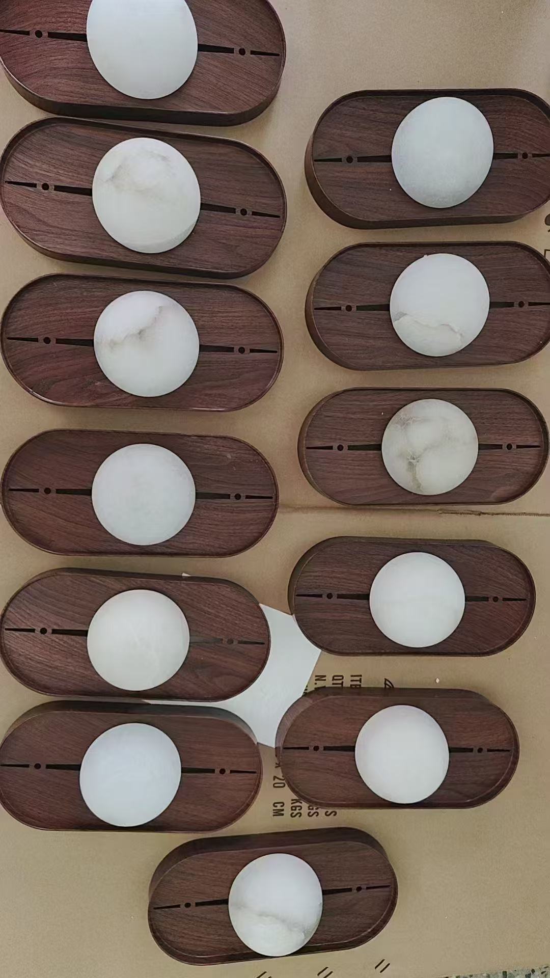 Ildvuvyh Modern Minimalist Metal Alabaster Wall Lamp