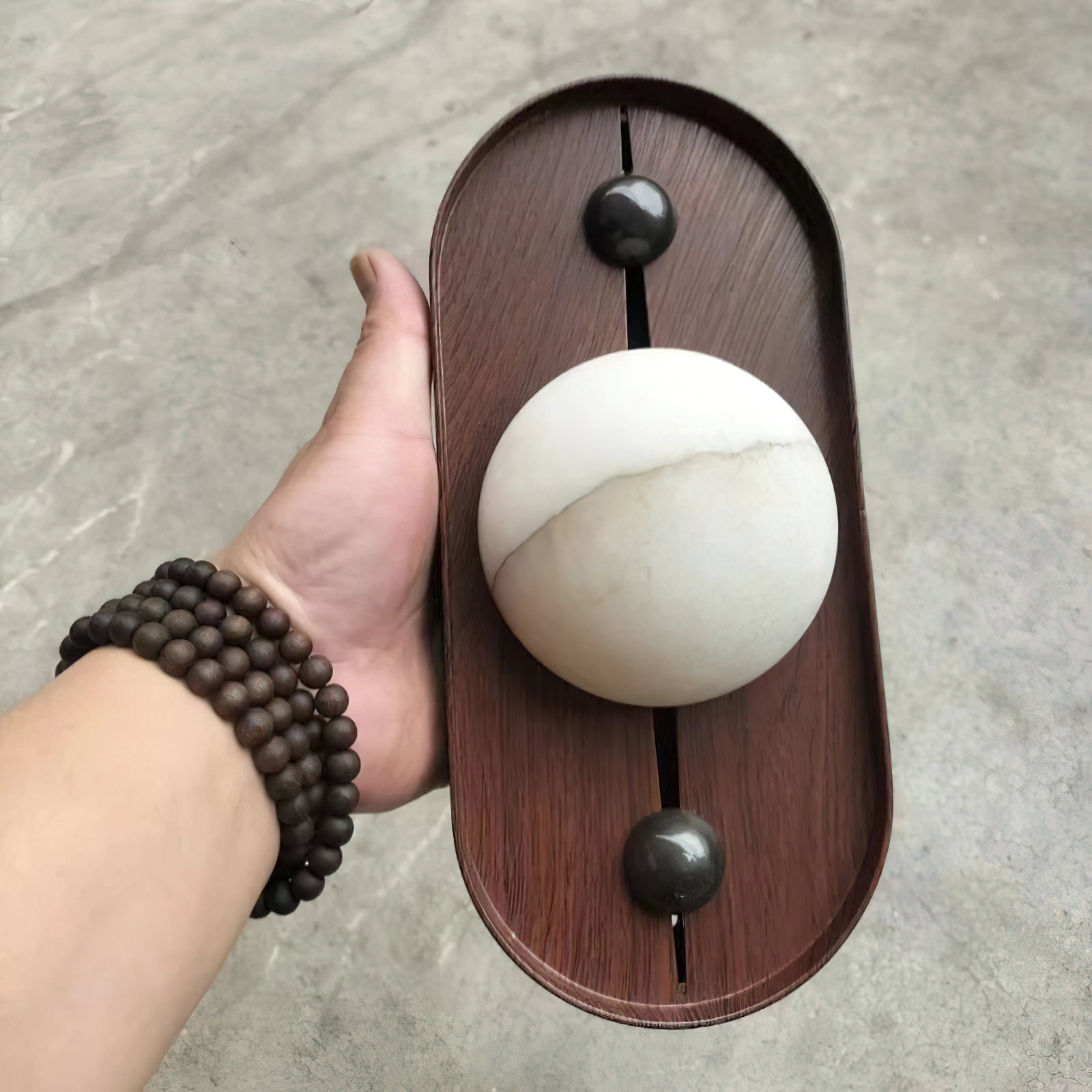 Ildvuvyh Modern Minimalist Metal Alabaster Wall Lamp