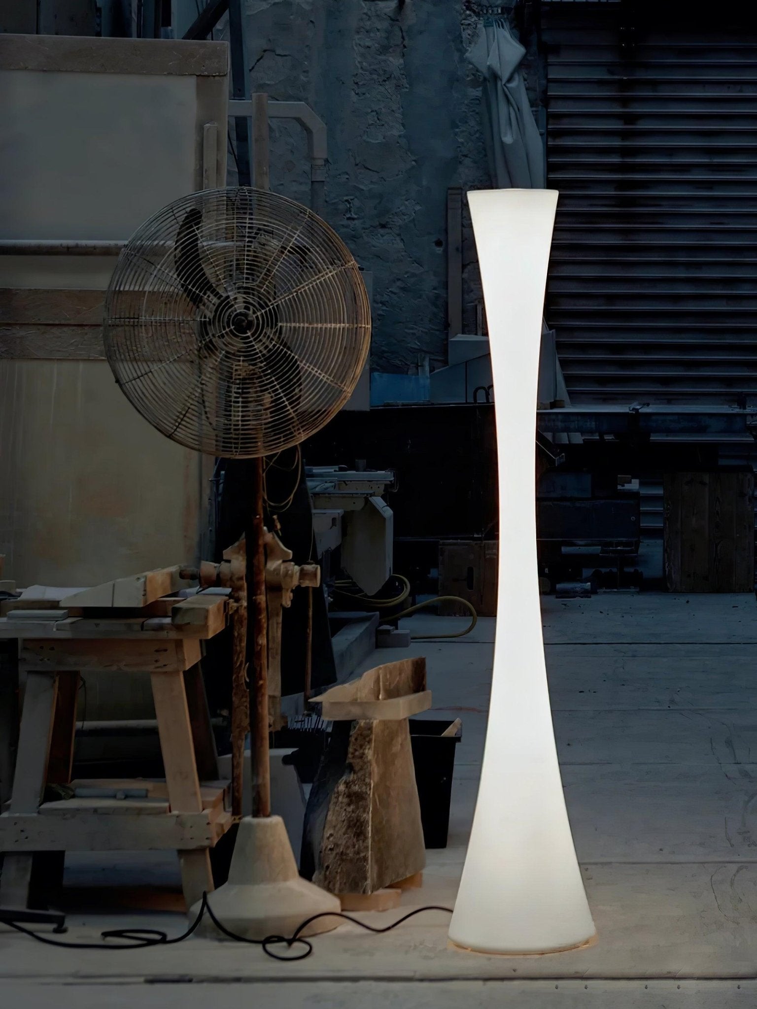 Solara Floor Lamp White Modern-Neutral Decor