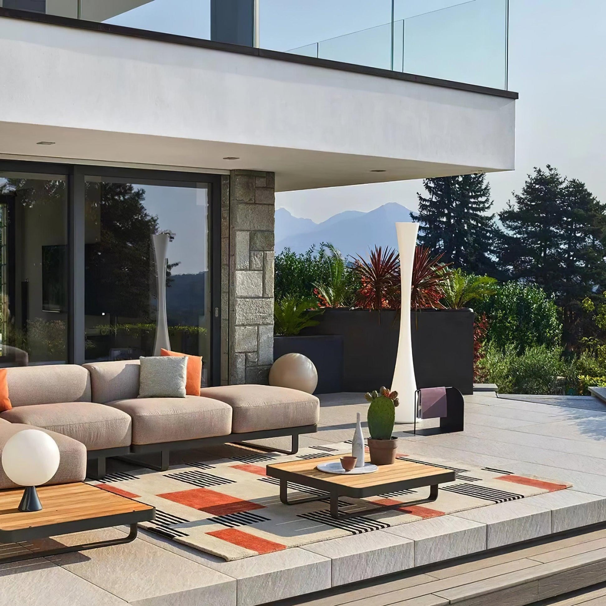 Solara Floor Lamp White Modern-Neutral Decor