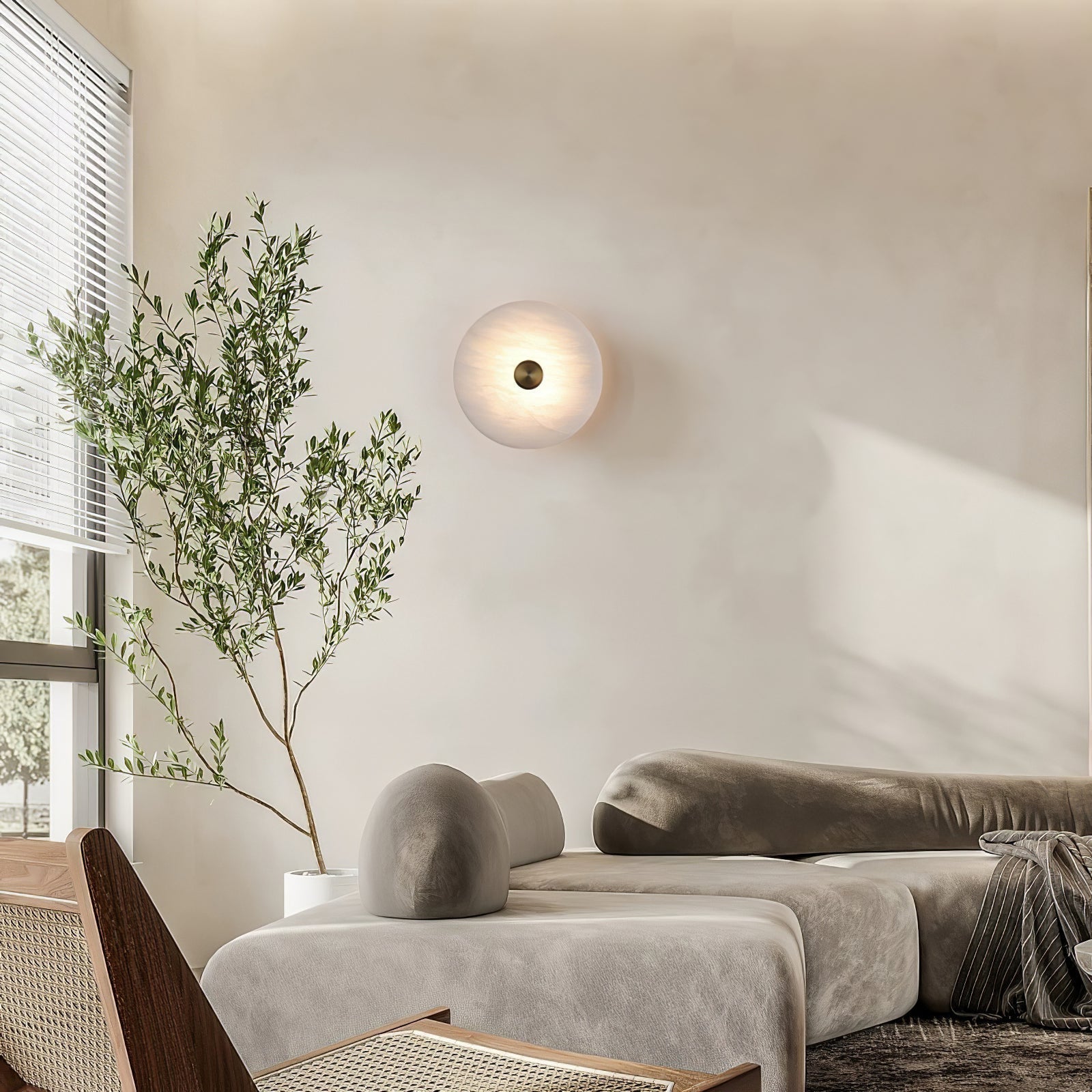 Ildvuvyu Alabaster Wall Lamp-Neutral Decor