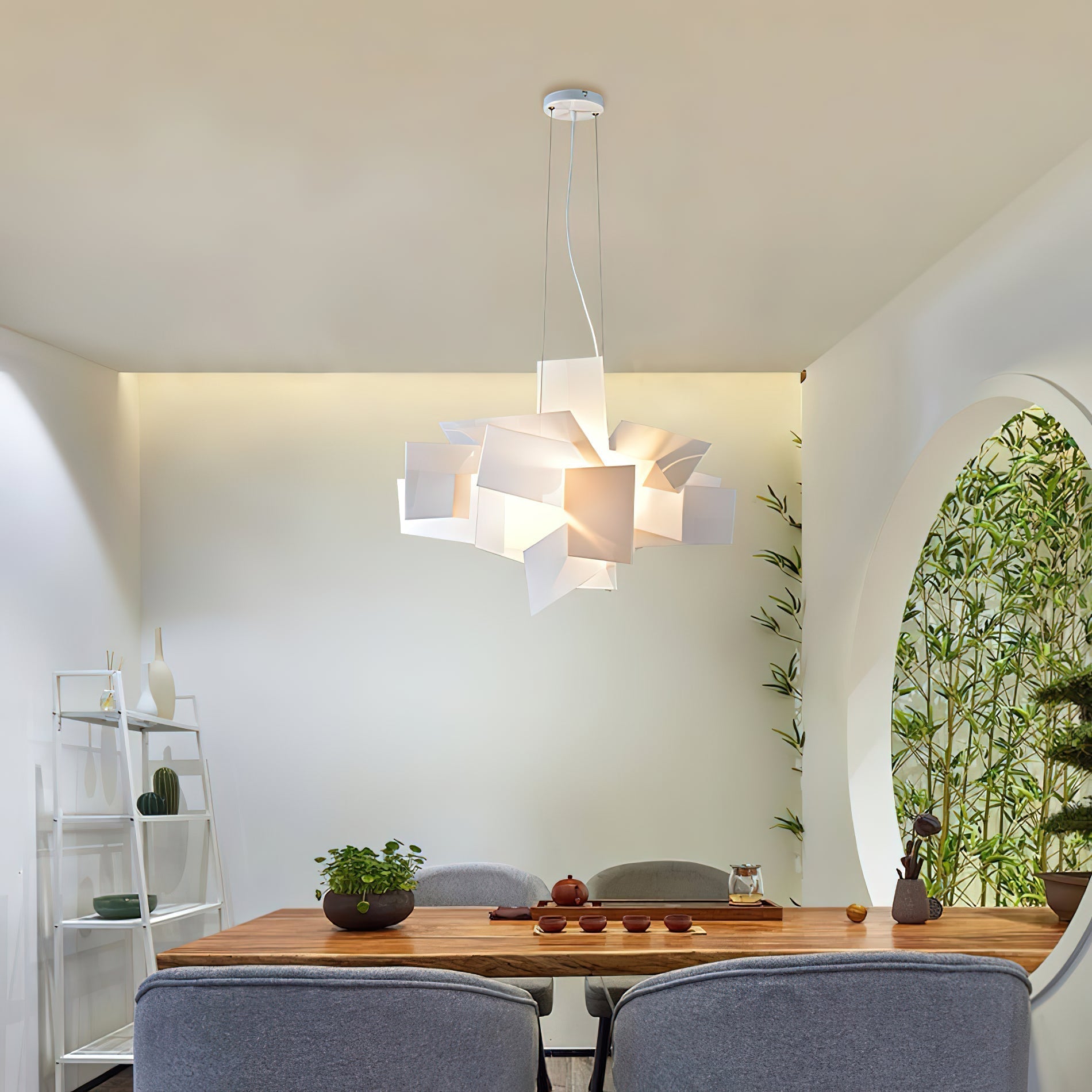 Vaelor Chandelier