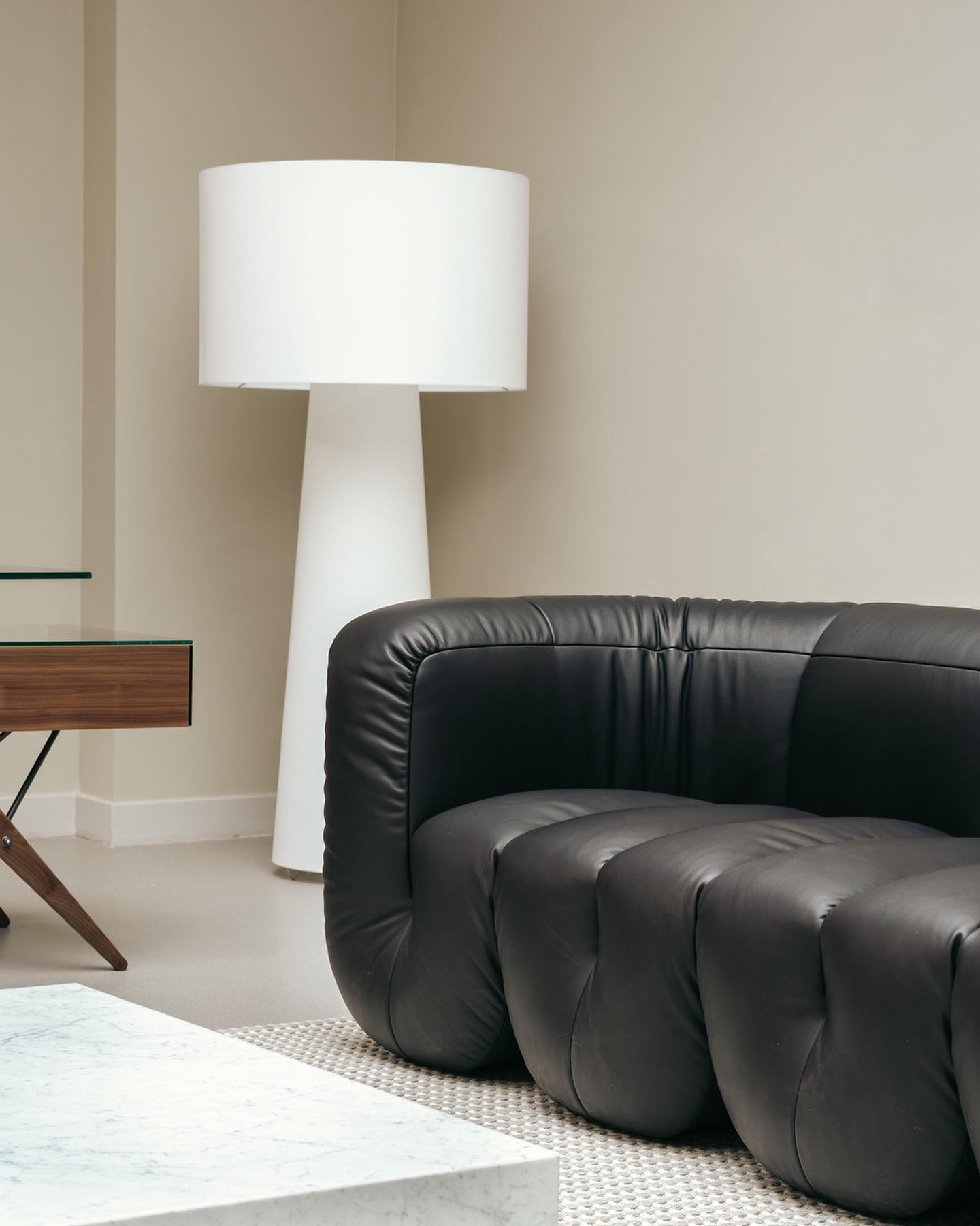 Sylva Floor Light