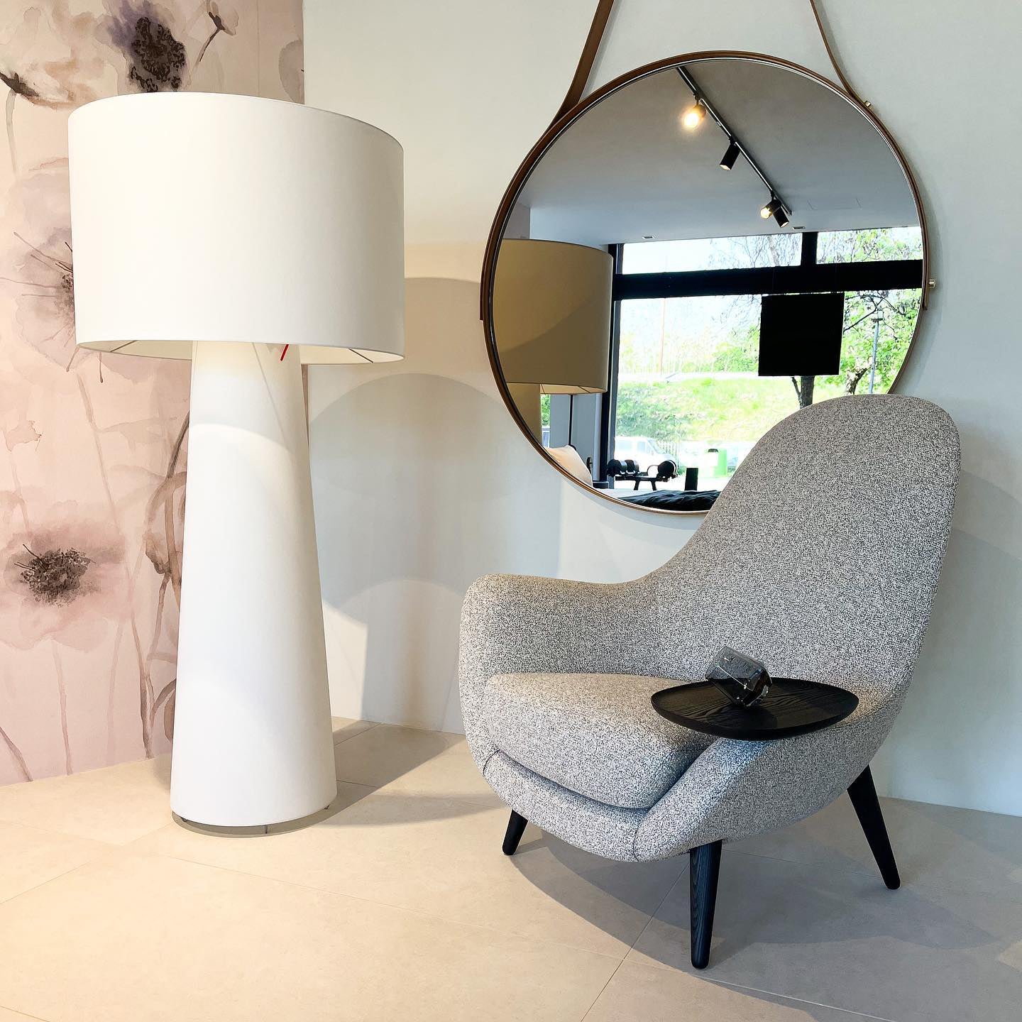 Sylva Floor Light