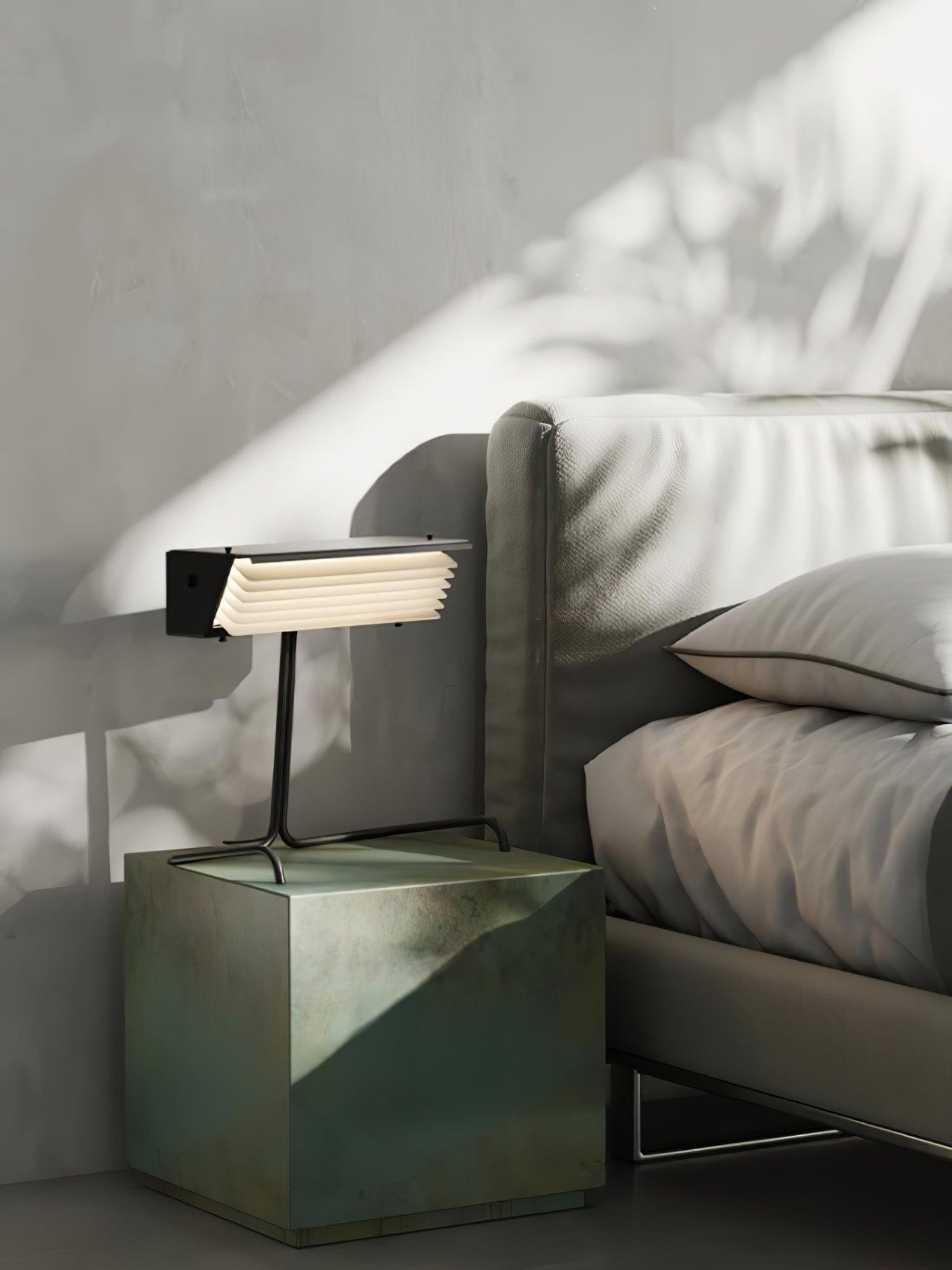 Sysilil Minimalist Desk Lamp-Neutral Decor