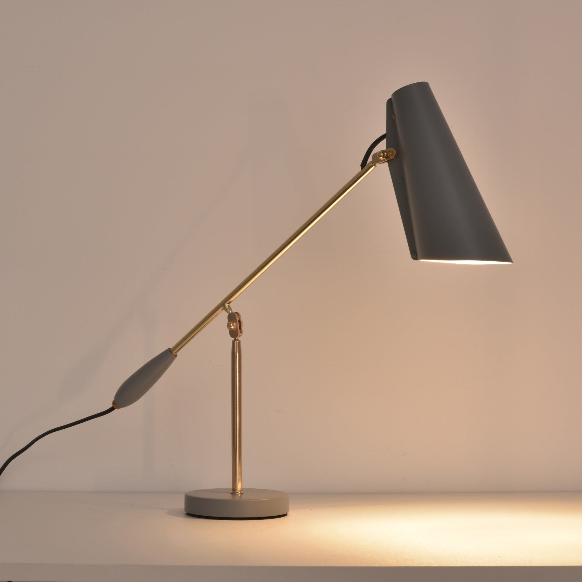 Orbix Steel Mid-Century Table Lamp-Neutral Decor