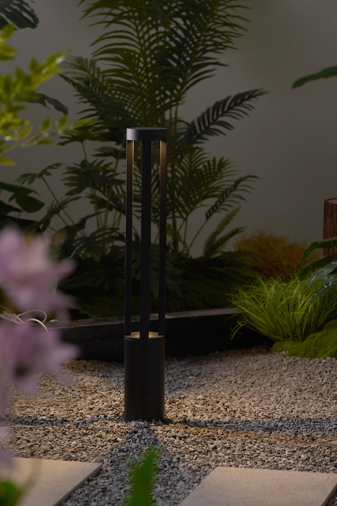 Tavi Outdoor Light Black Cylindrical Garden-Neutral Decor