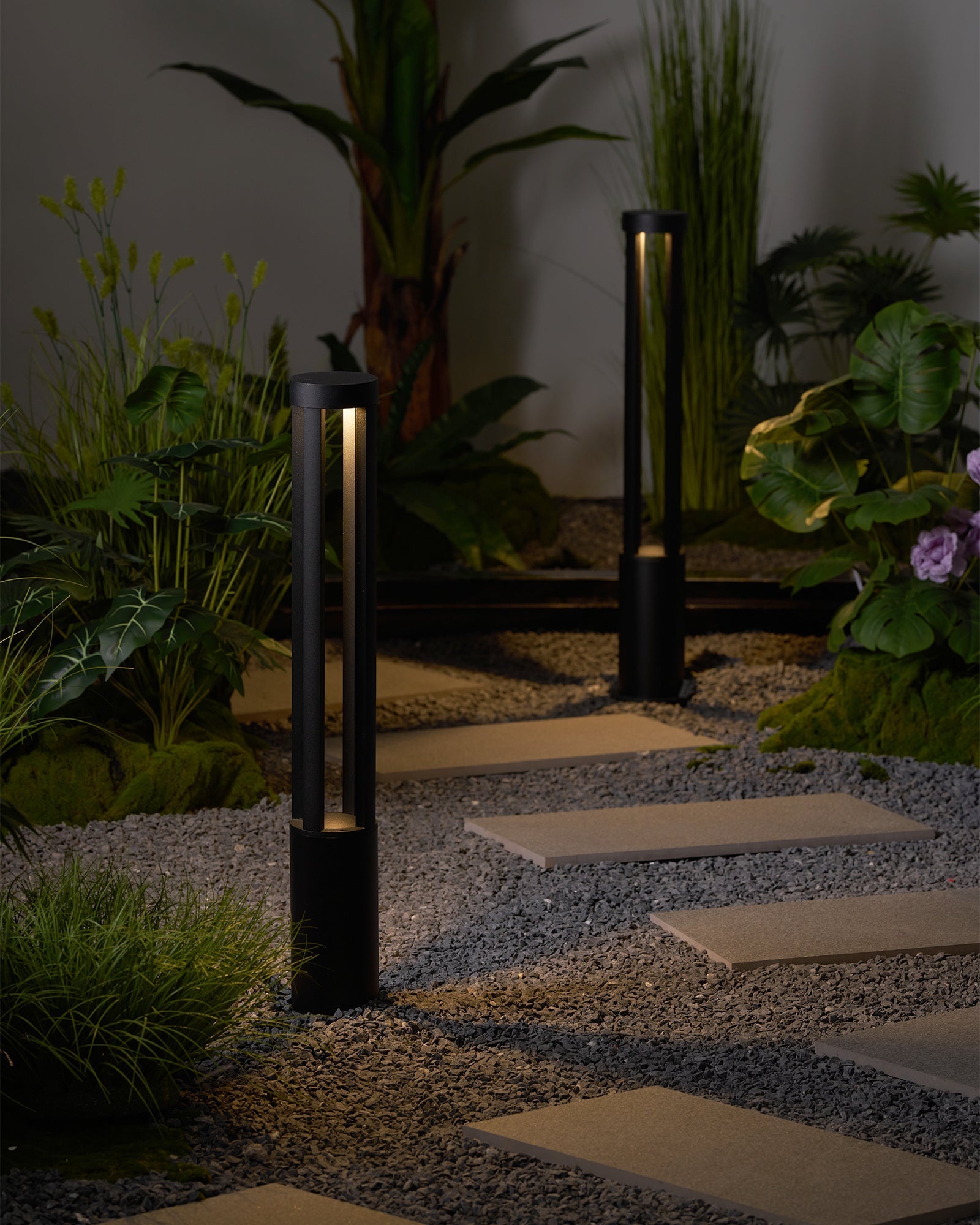 Tavi Outdoor Light Black Cylindrical Garden-Neutral Decor