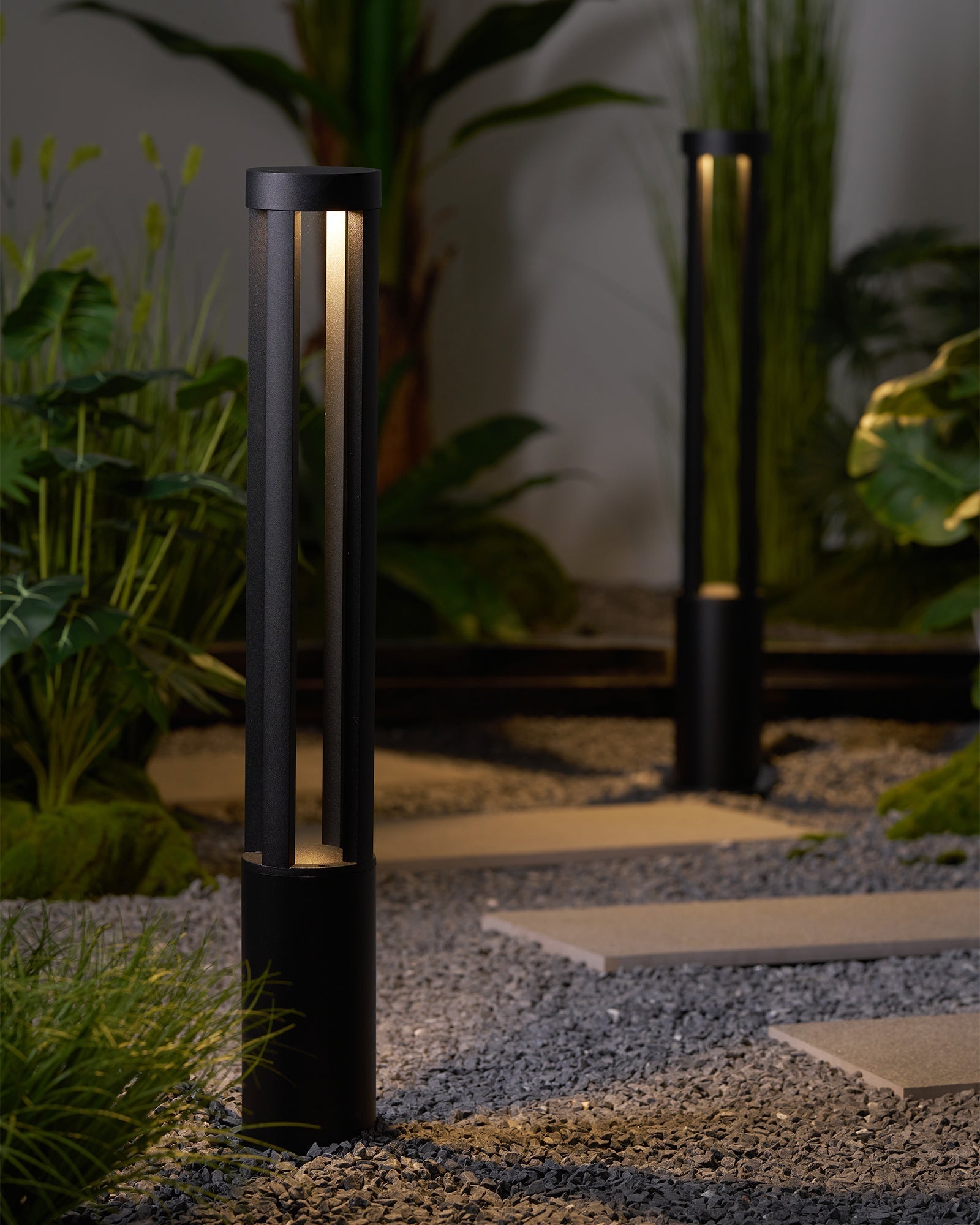 Tavi Outdoor Light Black Cylindrical Garden-Neutral Decor