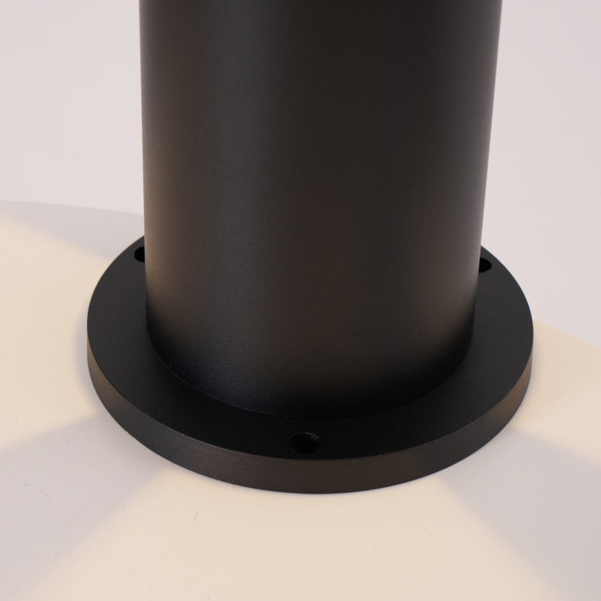 Silas Outdoor Light