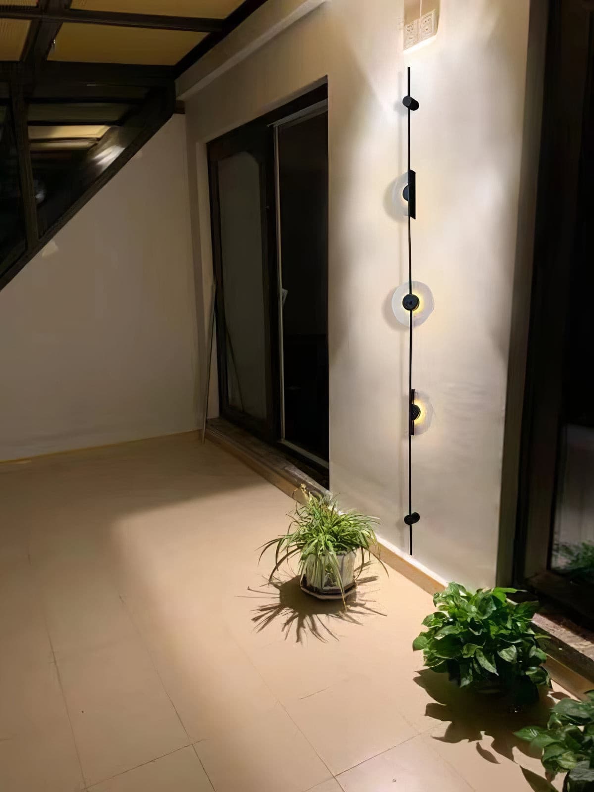 Slender Wall Lamp Alabaster Modern Minimalist