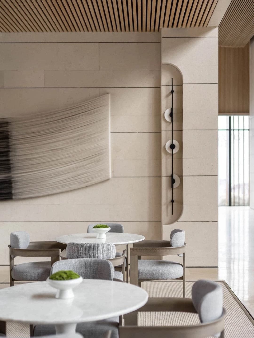 Slender Wall Lamp Alabaster Modern Minimalist