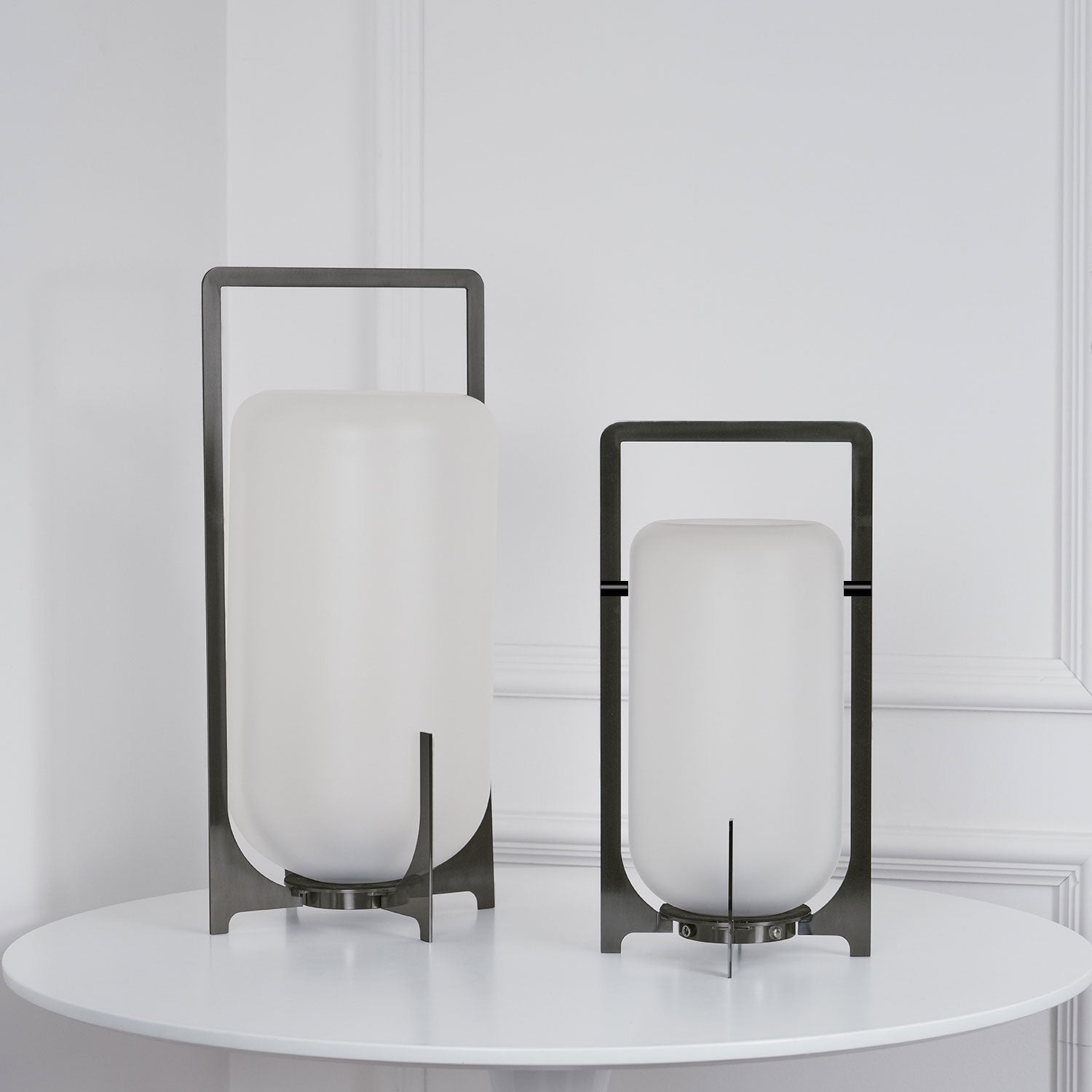 Isvyn Steel Plastic Minimalist Table Lamp-Neutral Decor