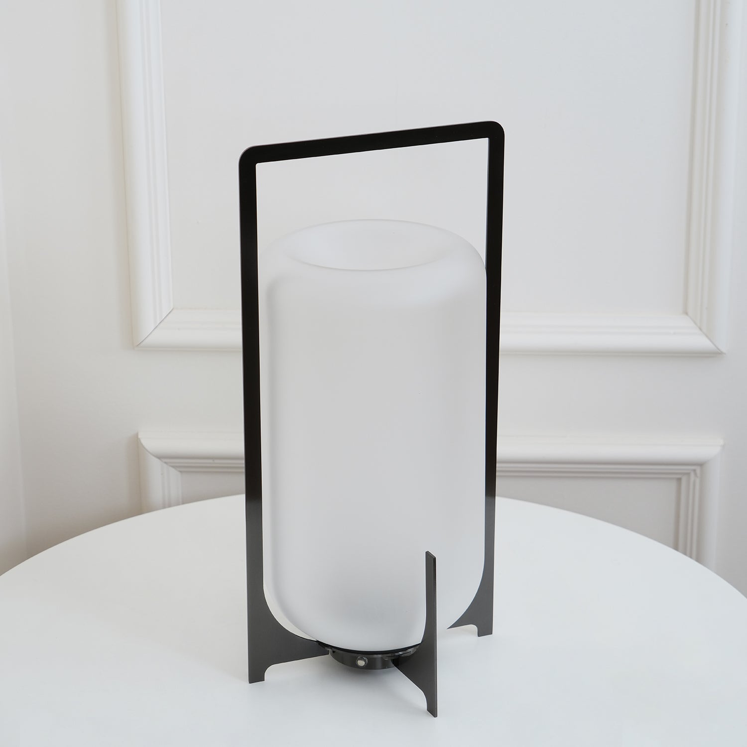Adeline Minimalist Plastic Outdoor Light-Neutral Decor