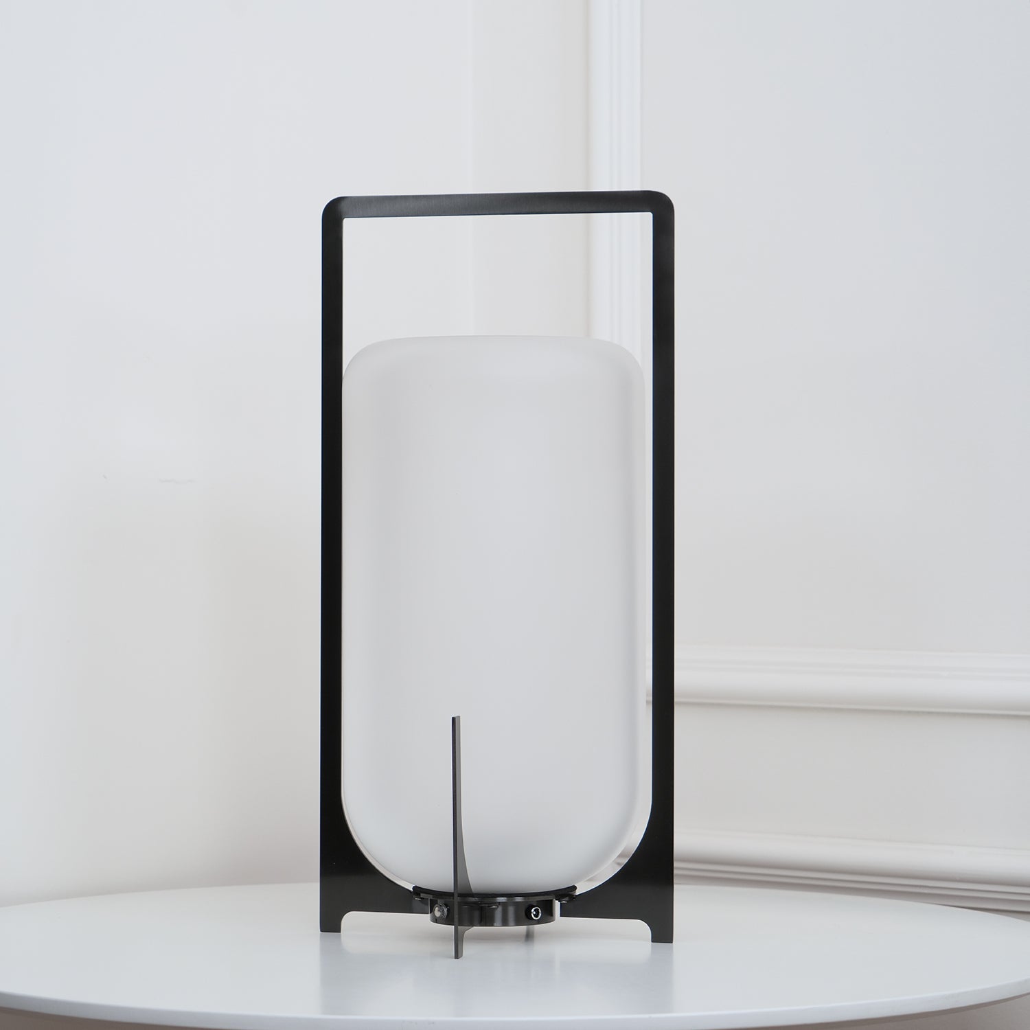 Adeline Minimalist Plastic Outdoor Light-Neutral Decor