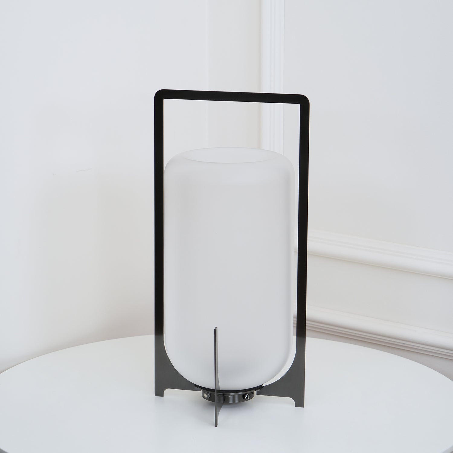 Adeline Minimalist Plastic Outdoor Light-Neutral Decor