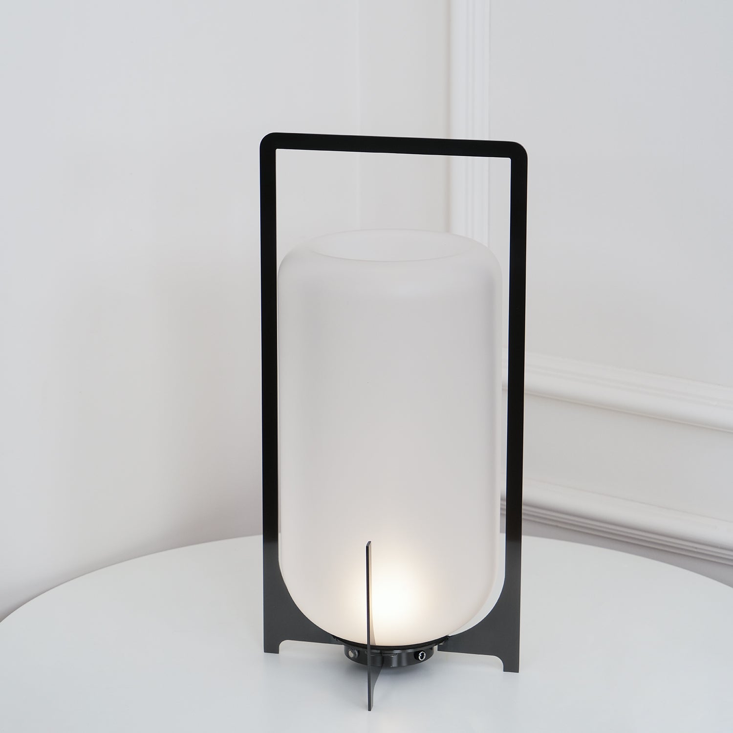 Adeline Minimalist Plastic Outdoor Light-Neutral Decor