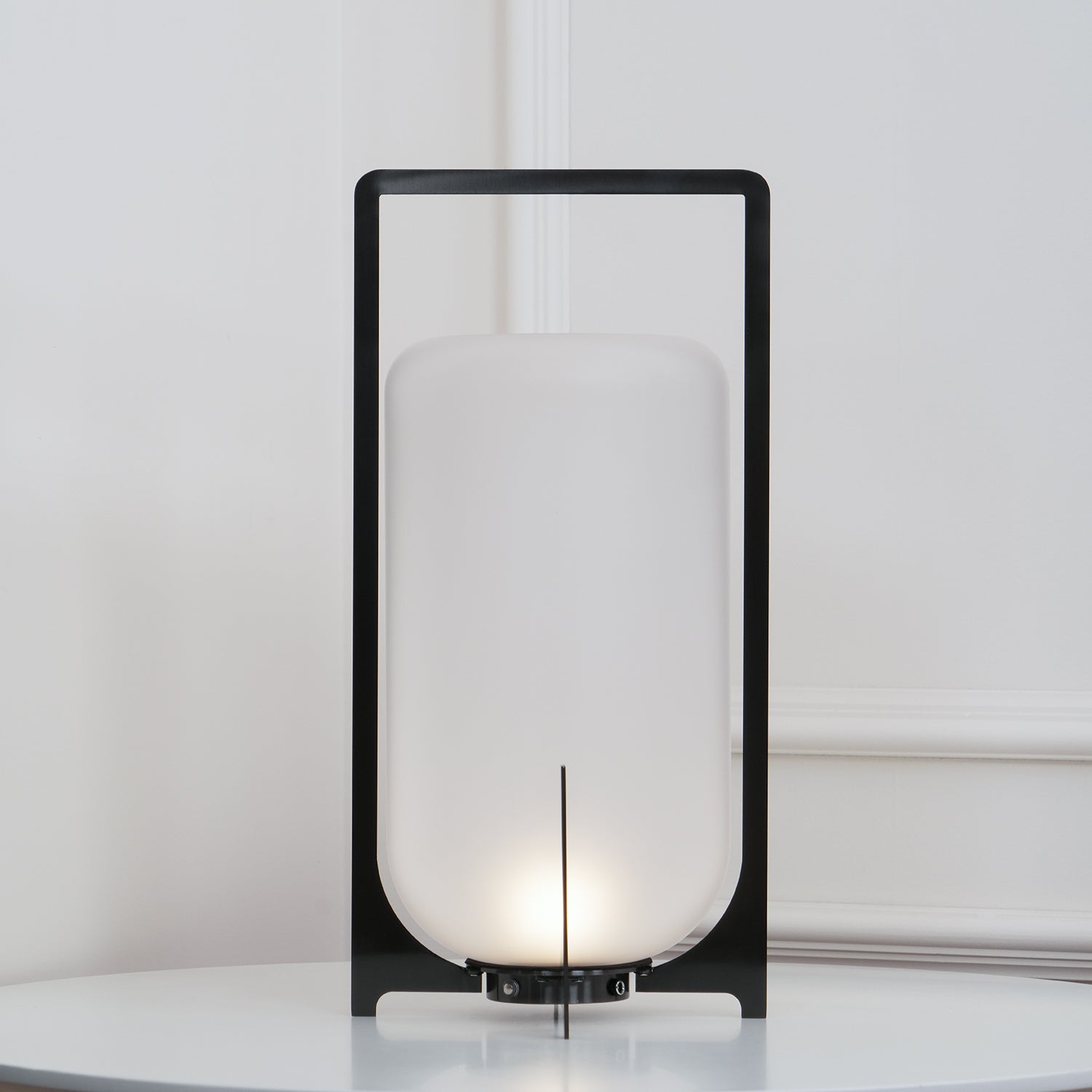 Adeline Minimalist Plastic Outdoor Light-Neutral Decor