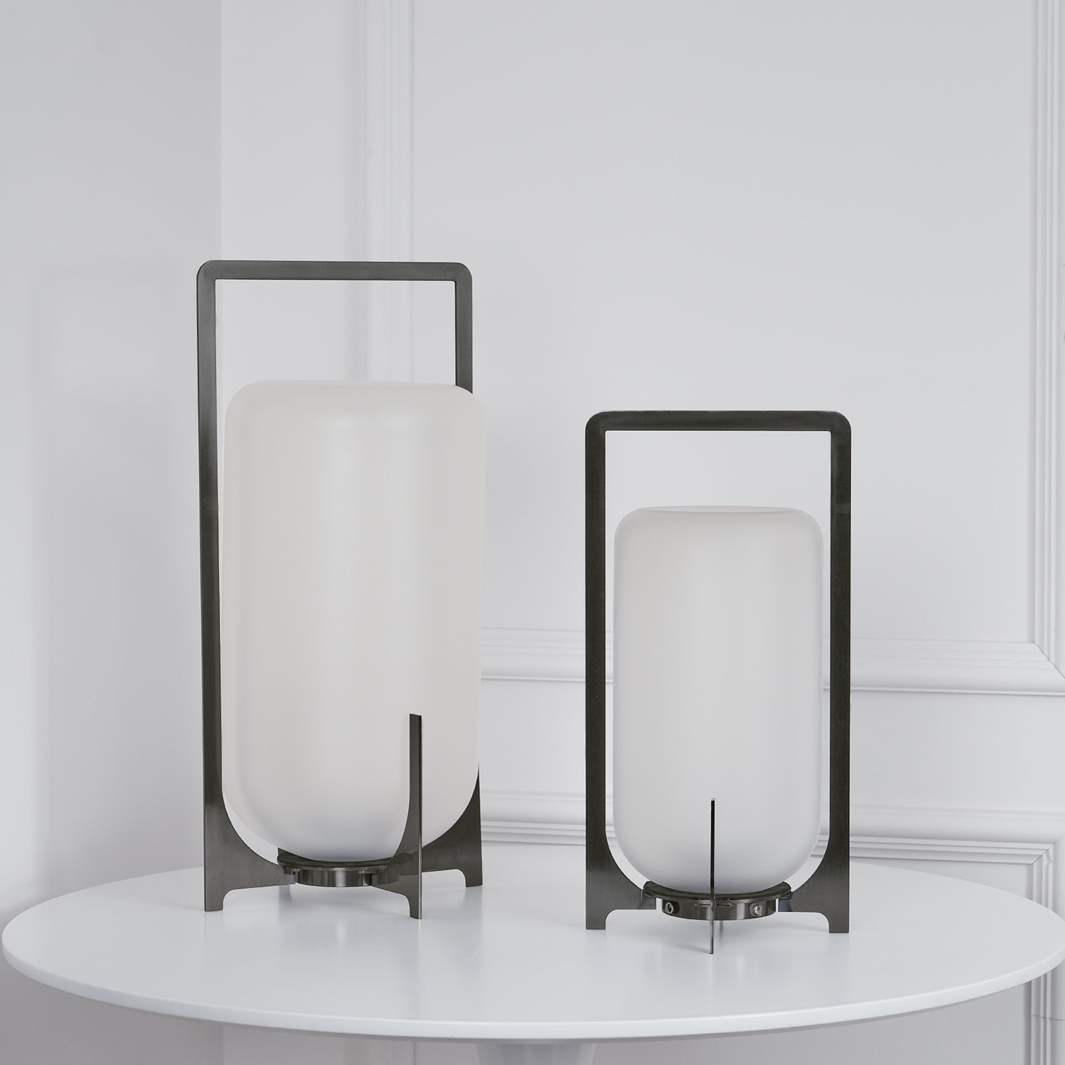 Isvyn Steel Plastic Minimalist Table Lamp-Neutral Decor