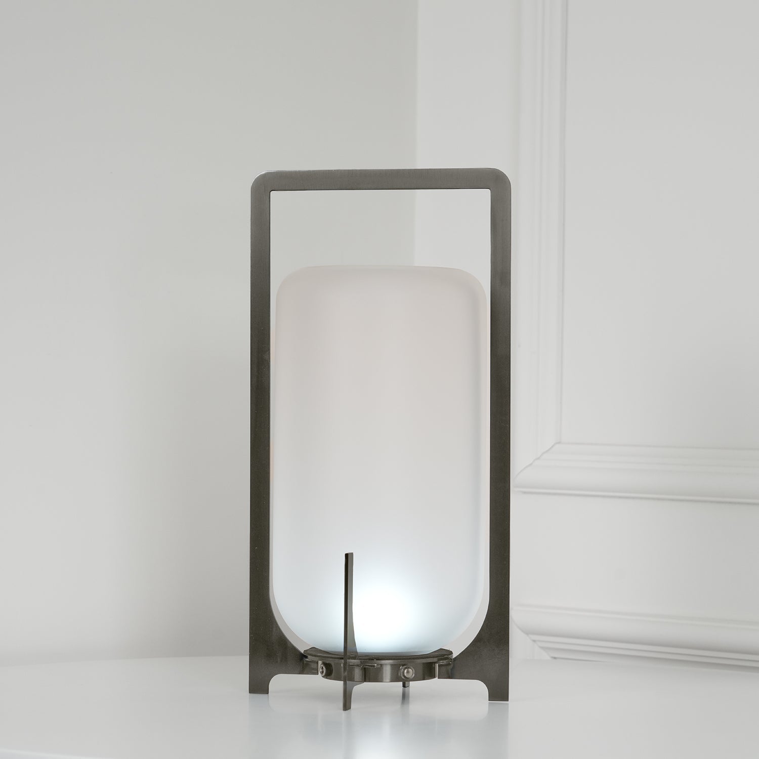 Isvyn Steel Plastic Minimalist Table Lamp-Neutral Decor