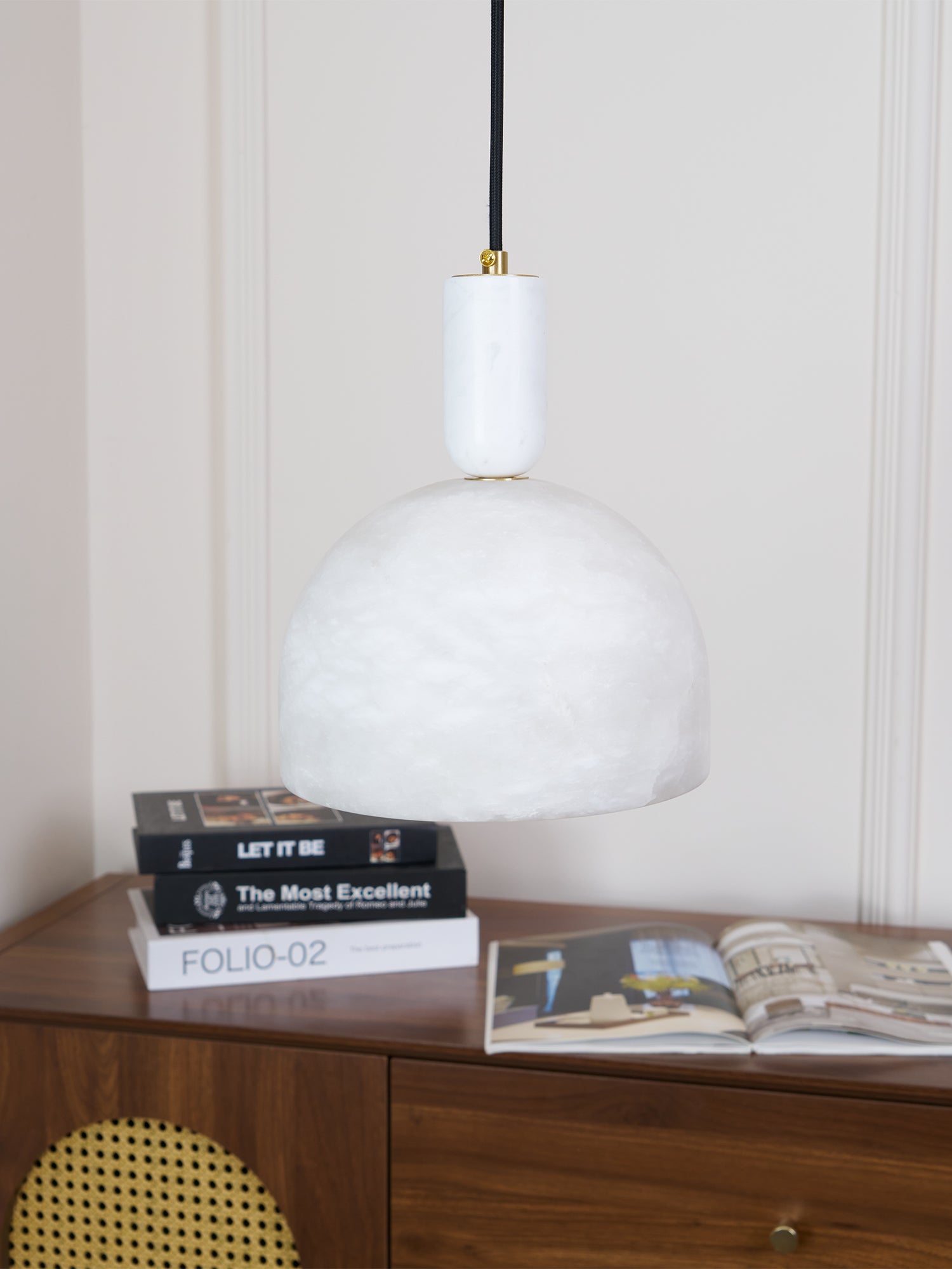Leda Minimalist Alabaster Pendant Light-Neutral Decor