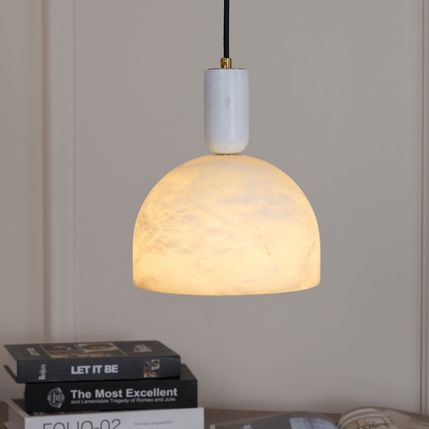 Leda Minimalist Alabaster Pendant Light-Neutral Decor