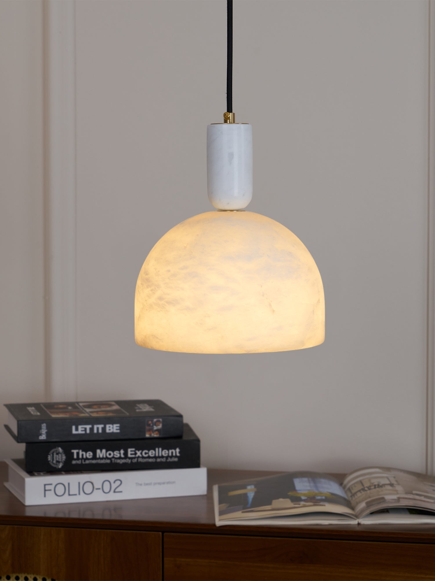 Leda Minimalist Alabaster Pendant Light-Neutral Decor