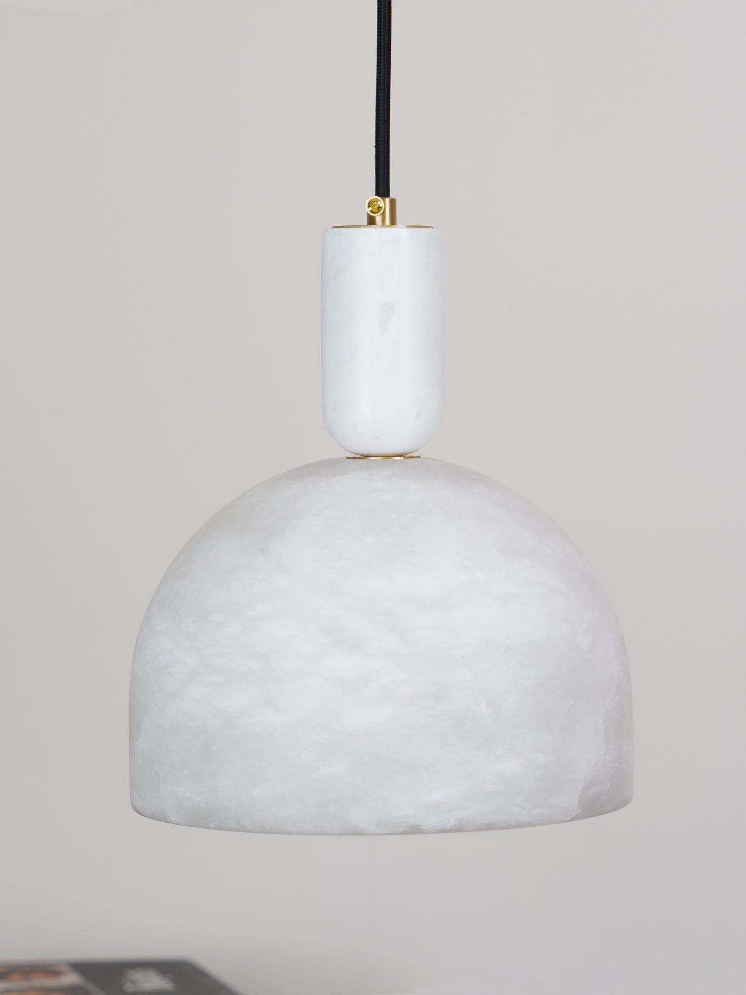 Leda Minimalist Alabaster Pendant Light-Neutral Decor