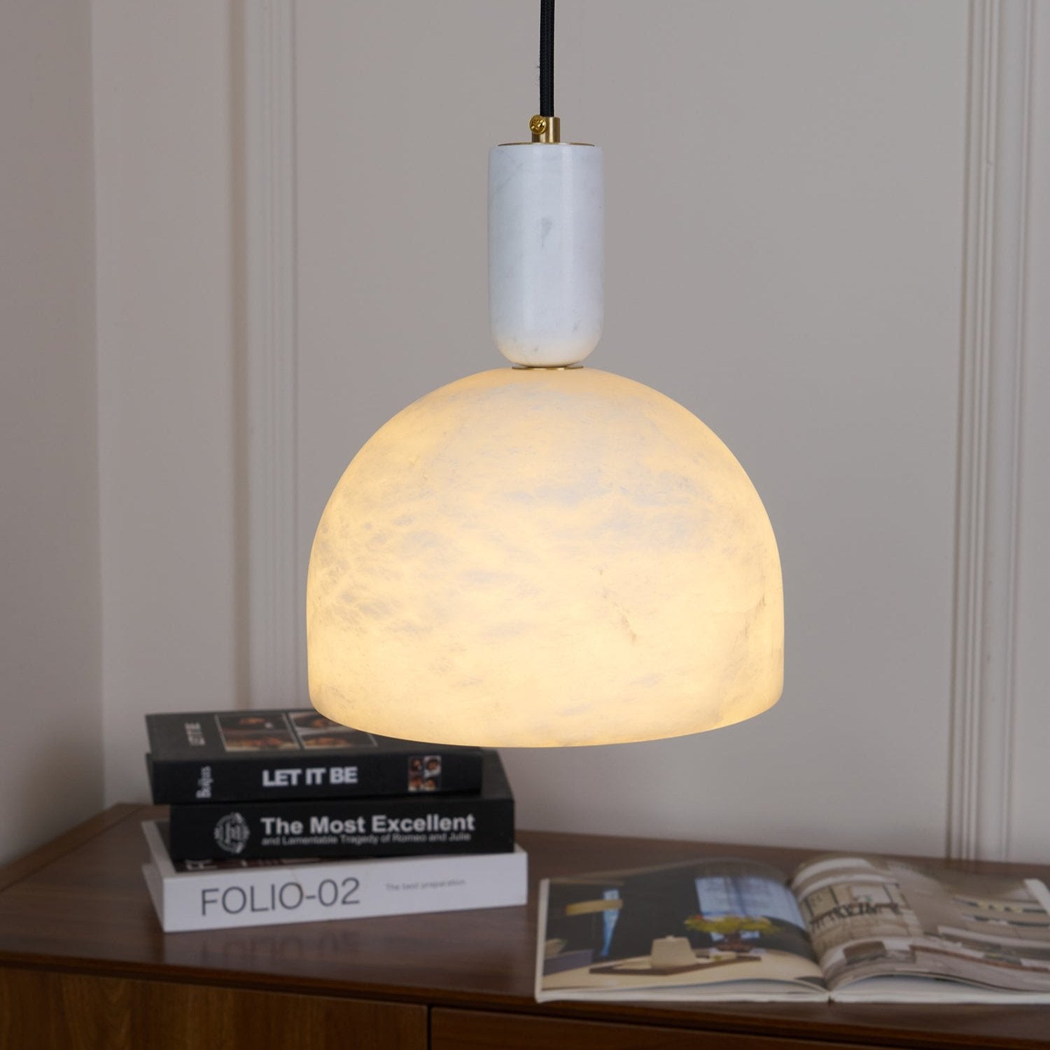 Leda Minimalist Alabaster Pendant Light-Neutral Decor