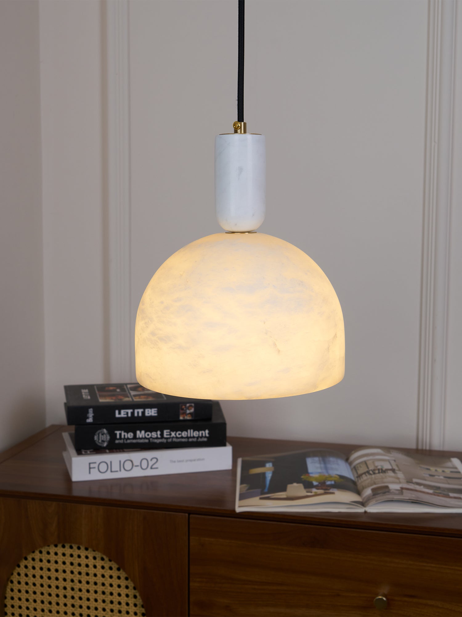 Leda Minimalist Alabaster Pendant Light-Neutral Decor