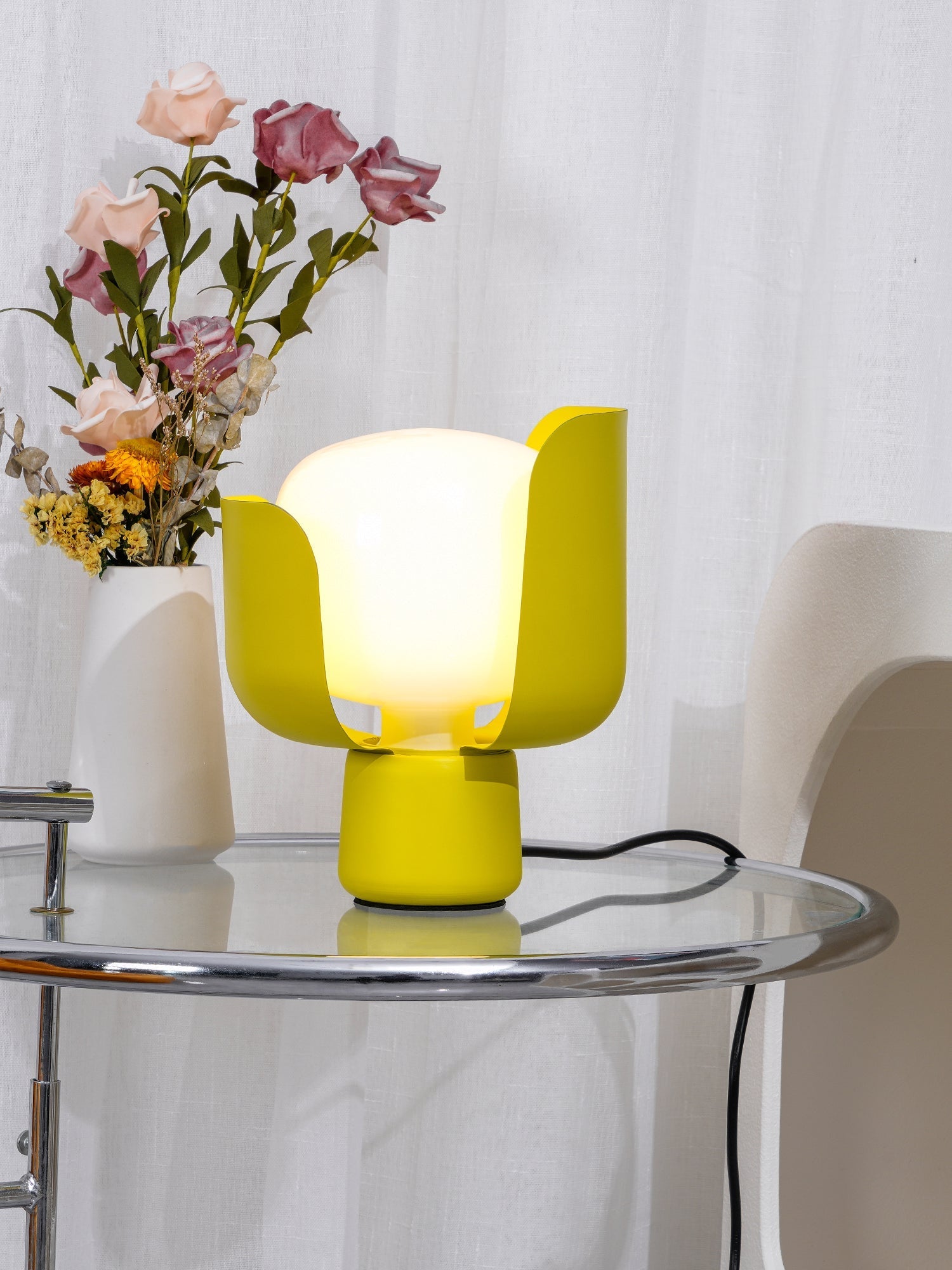 Zuri Plastic Minimalist Table Lamp-Neutral Decor