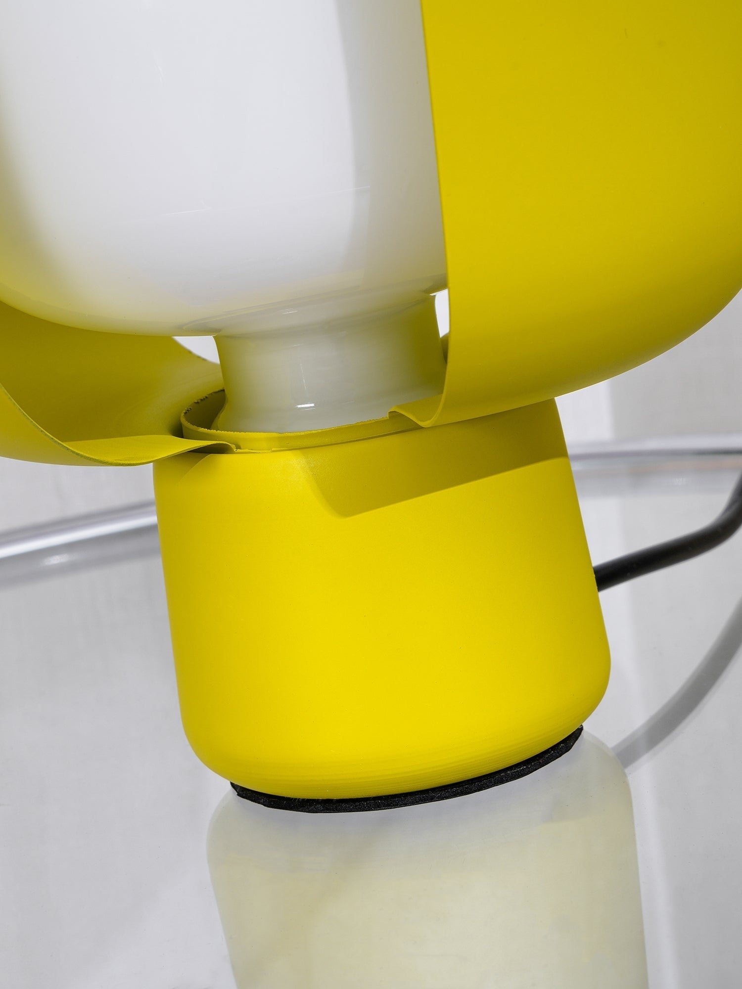 Zuri Plastic Minimalist Table Lamp-Neutral Decor