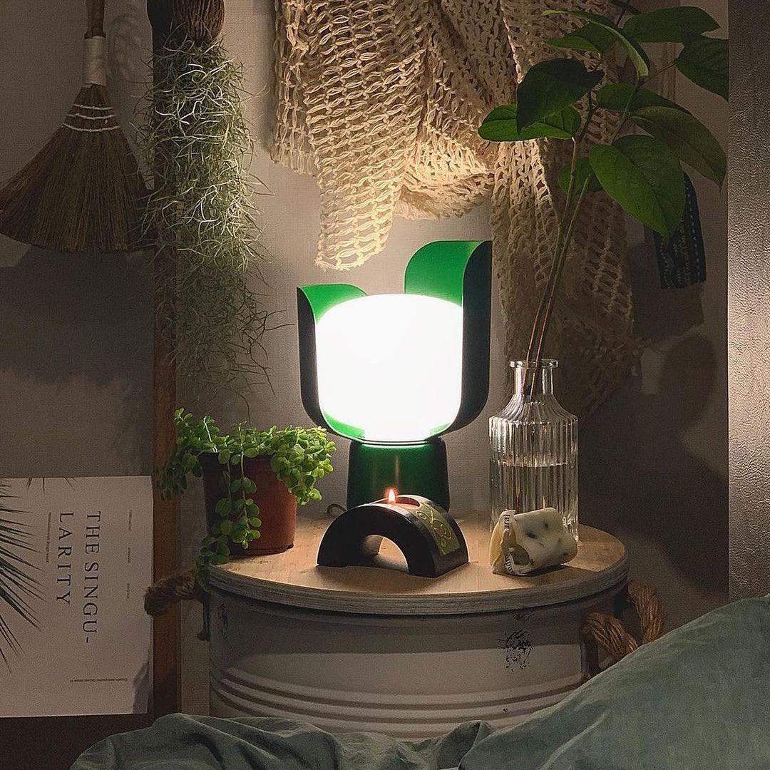 Zuri Plastic Minimalist Table Lamp-Neutral Decor