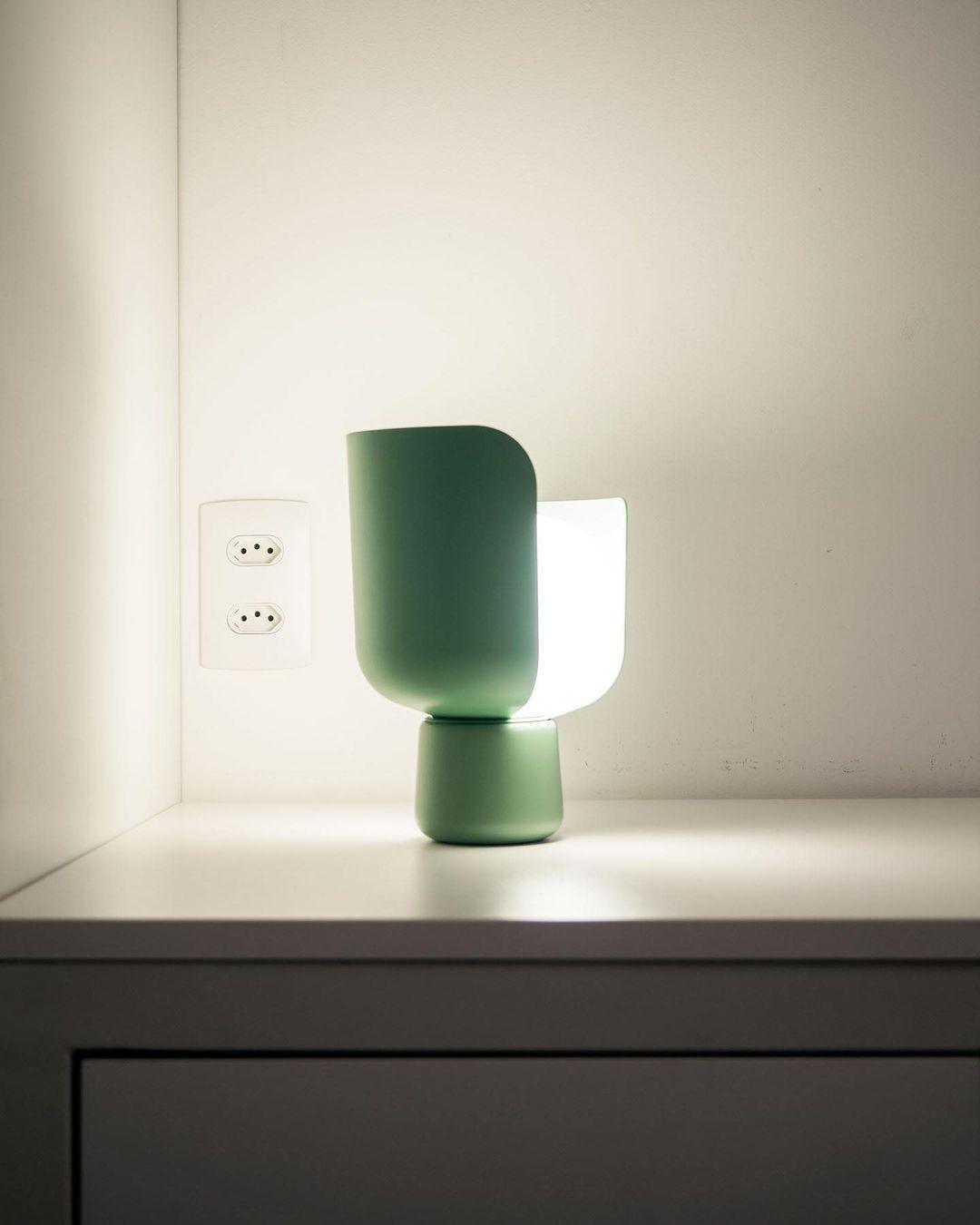 Zuri Plastic Minimalist Table Lamp-Neutral Decor