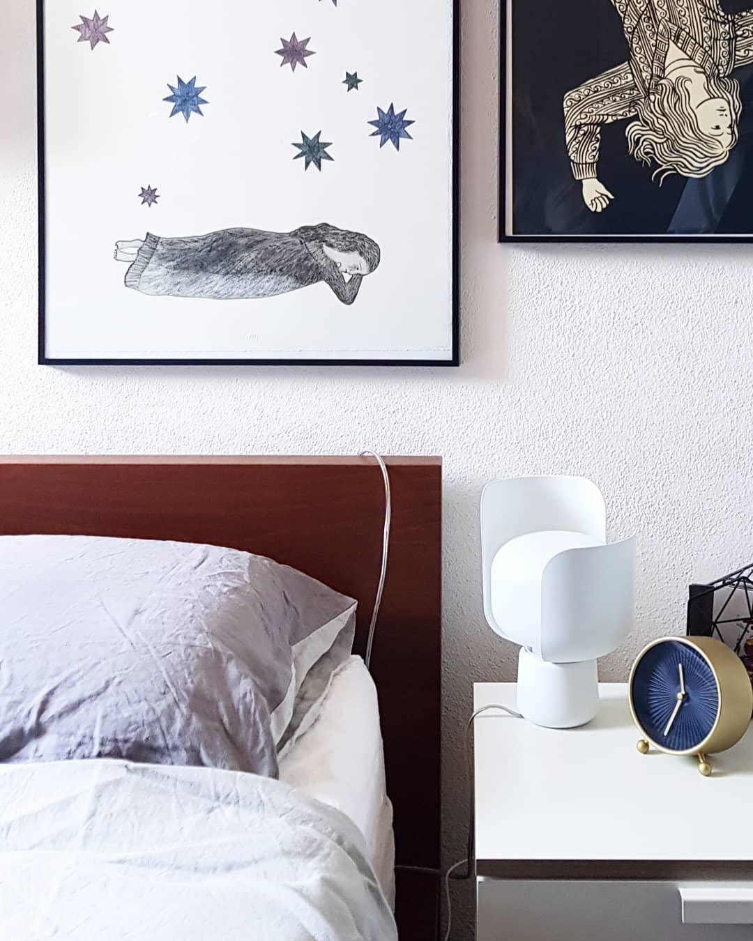 Zuri Plastic Minimalist Table Lamp-Neutral Decor