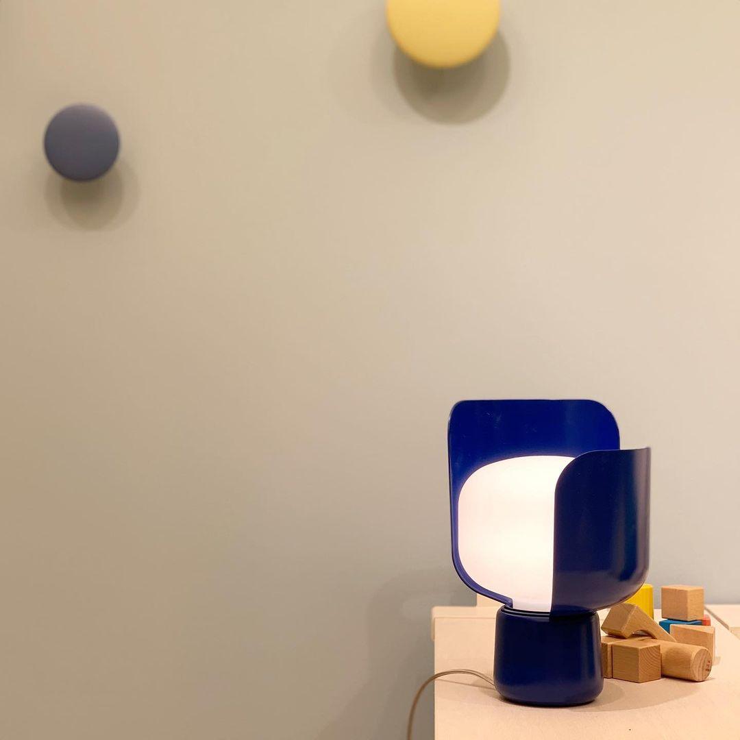 Zuri Plastic Minimalist Table Lamp-Neutral Decor