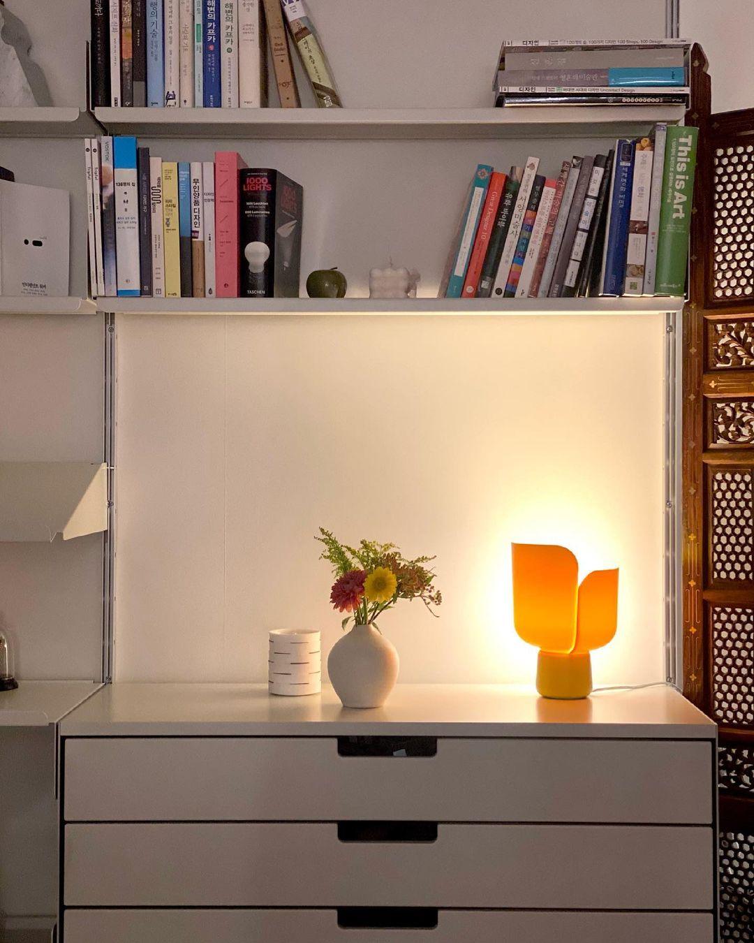 Zuri Plastic Minimalist Table Lamp-Neutral Decor