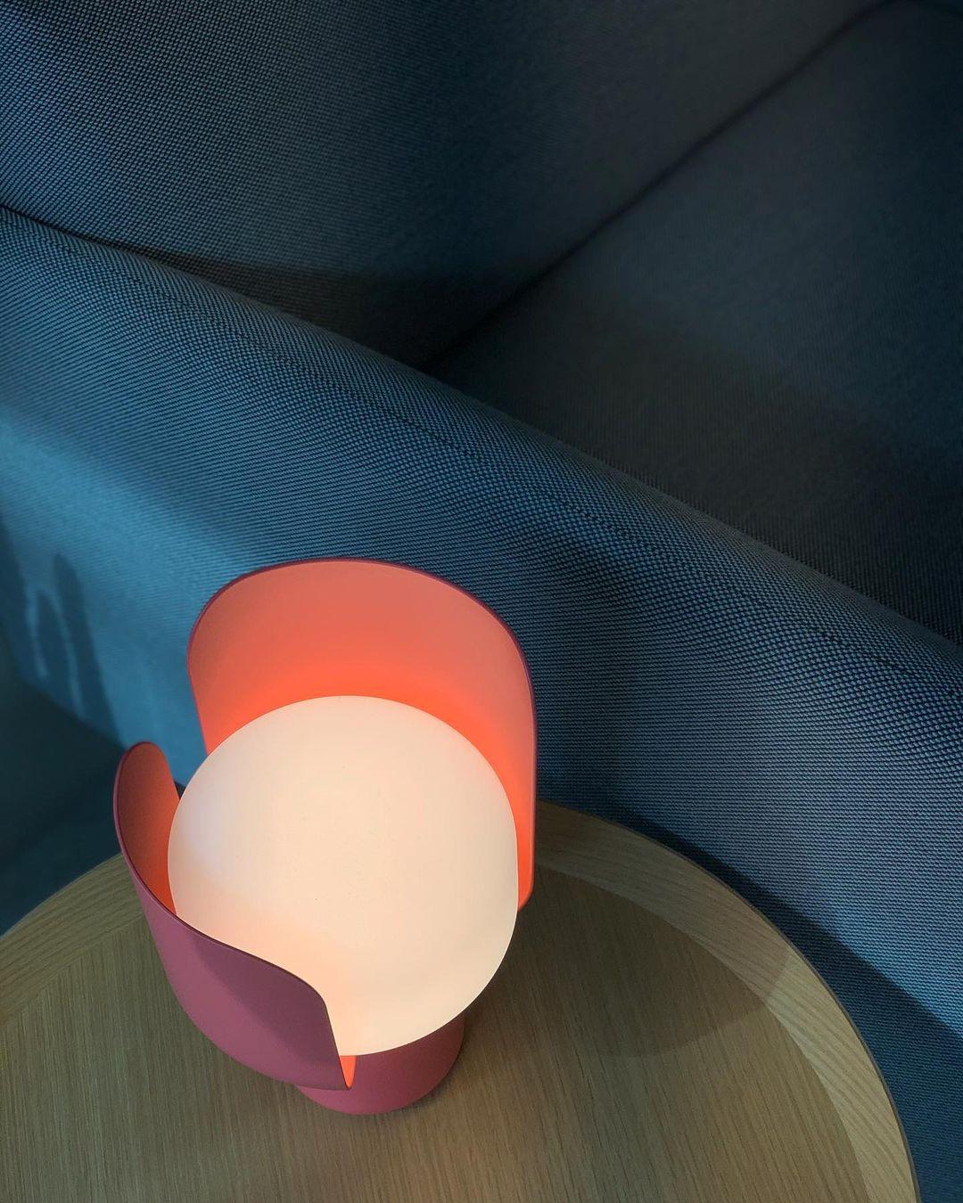 Zuri Plastic Minimalist Table Lamp-Neutral Decor