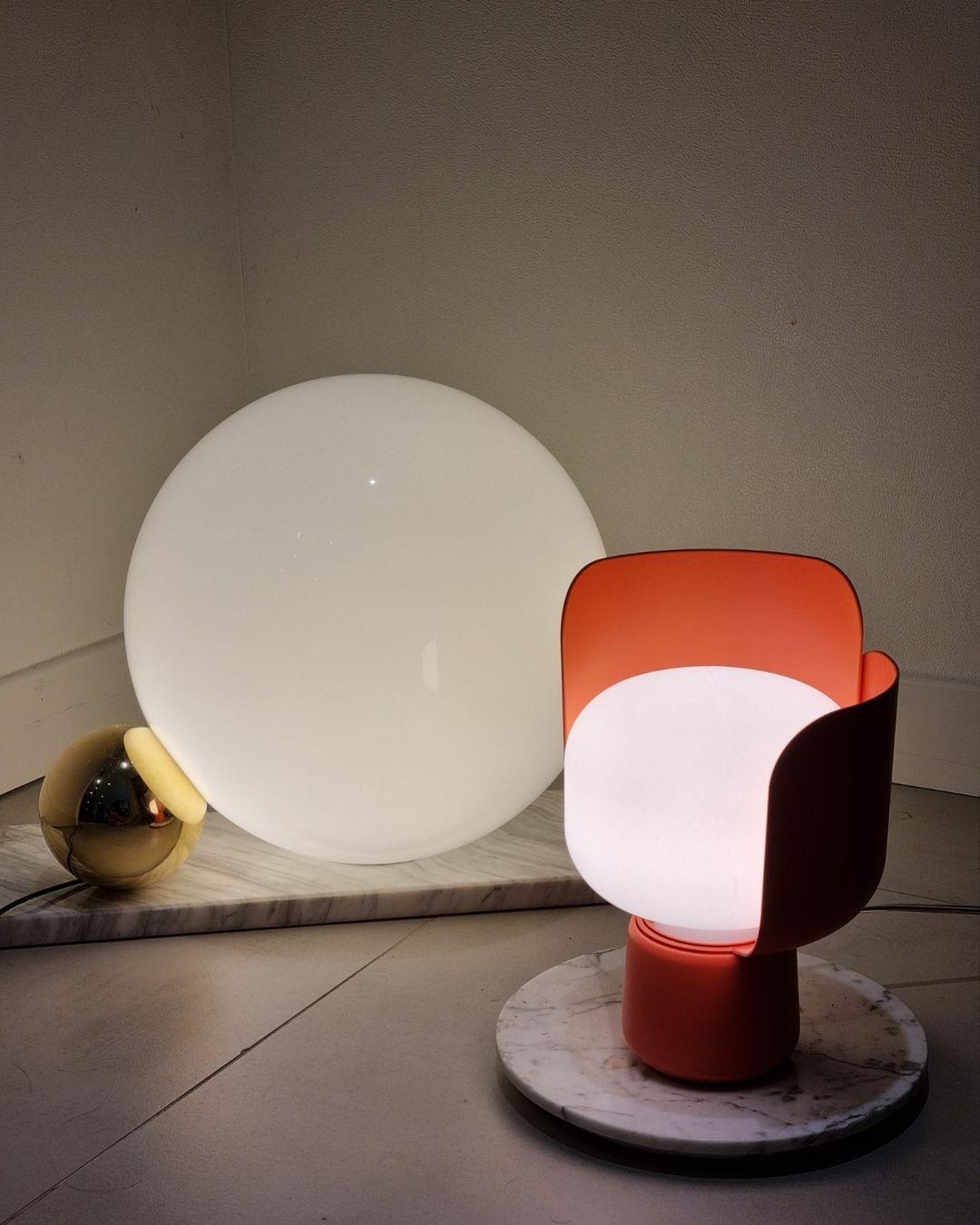 Zuri Plastic Minimalist Table Lamp-Neutral Decor