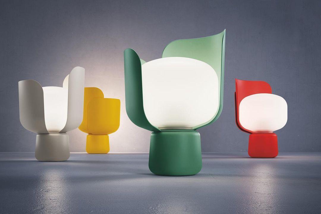 Zuri Plastic Minimalist Table Lamp-Neutral Decor