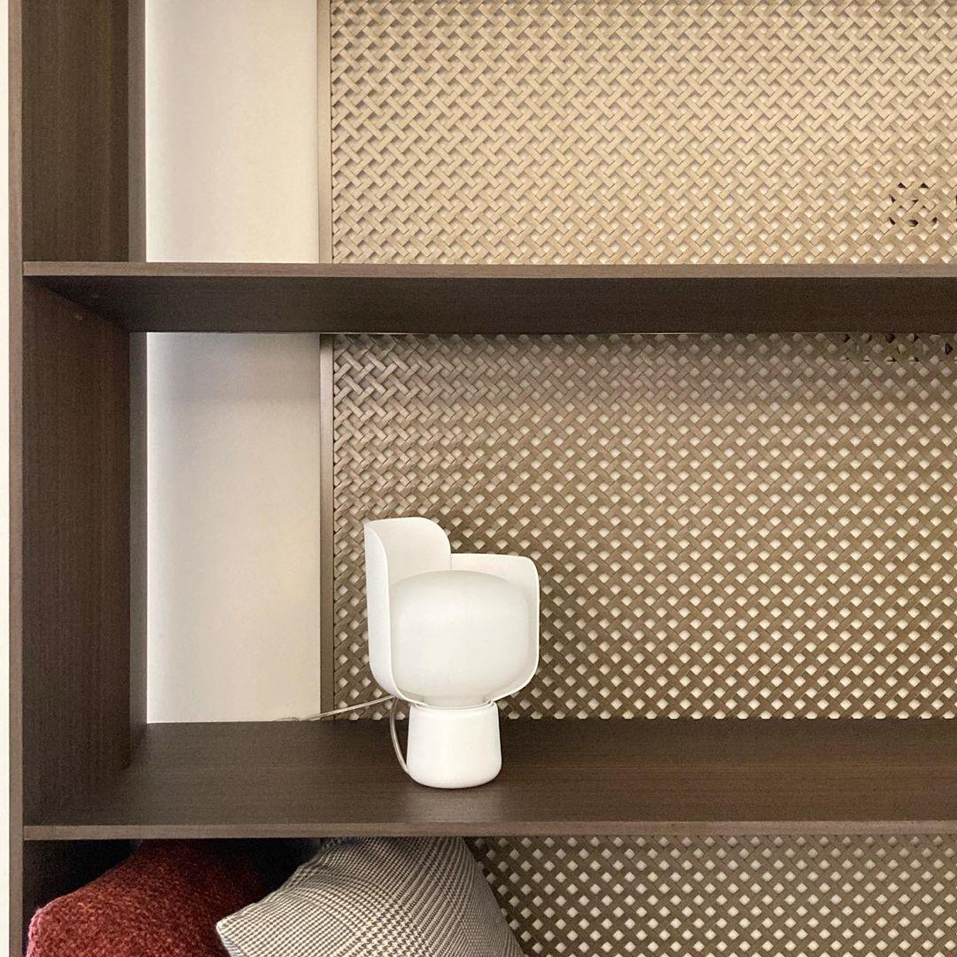 Zuri Plastic Minimalist Table Lamp-Neutral Decor