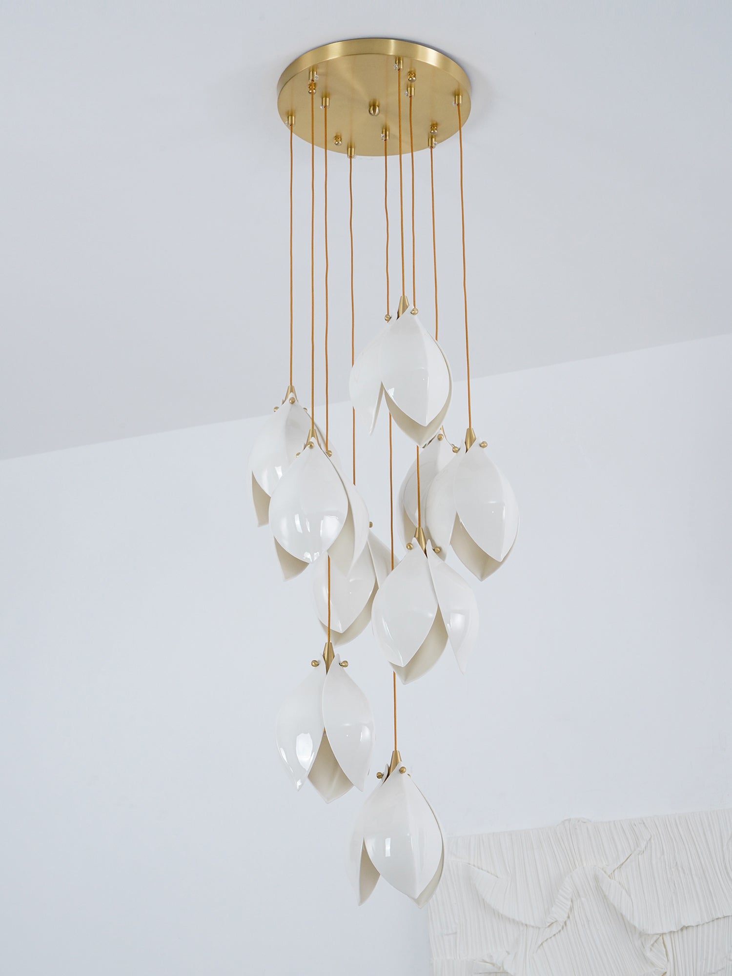 Lustra Pendant Lamp White Floral Ceramic-Neutral Decor