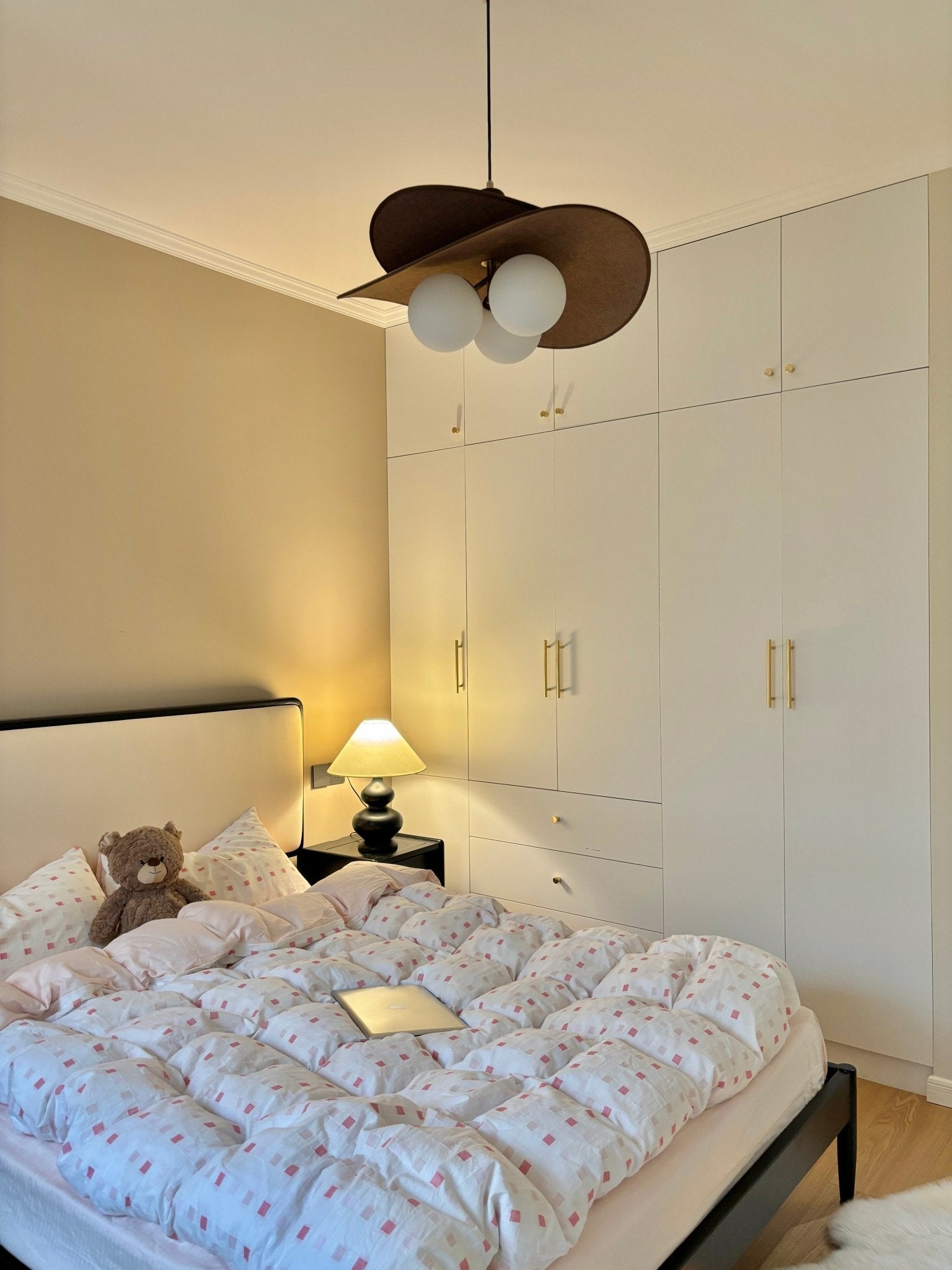Flintis Petals Chandelier-Neutral Decor