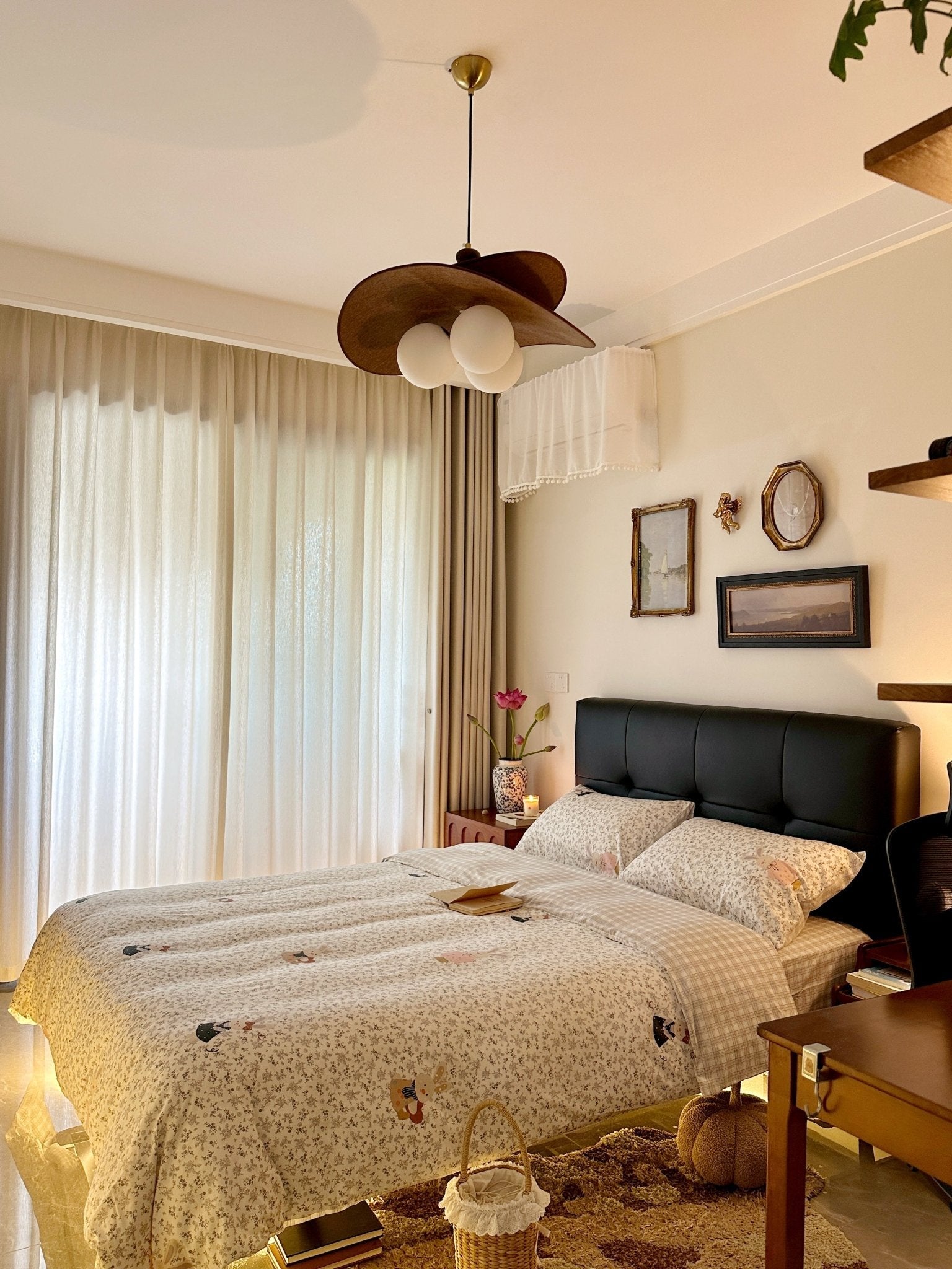 Flintis Petals Chandelier-Neutral Decor